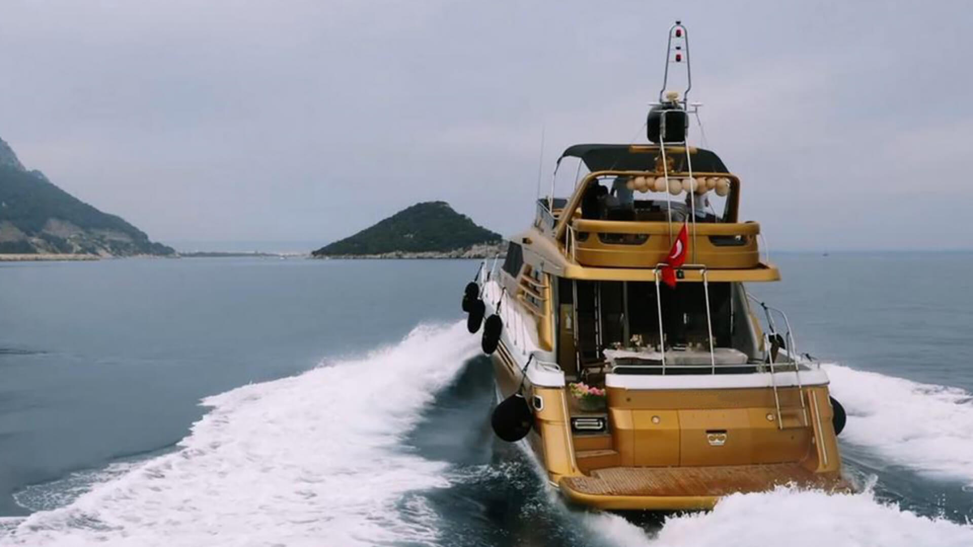 Antalya Motoryat Kiralama 4 Kabin 24 Metre