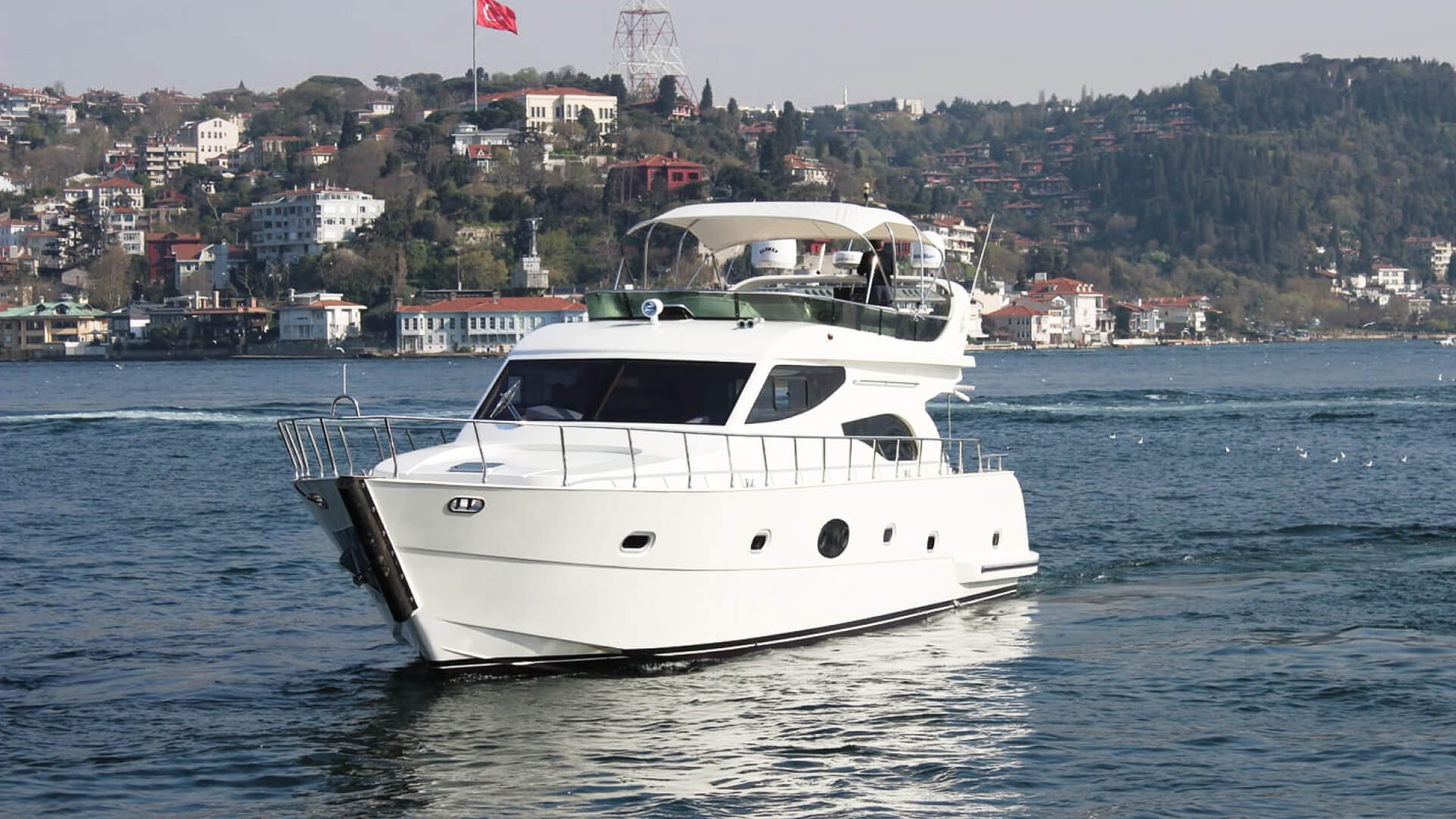 Bebek Lux Motoryat Kiralama Özel Yapım Gezi Teknesi