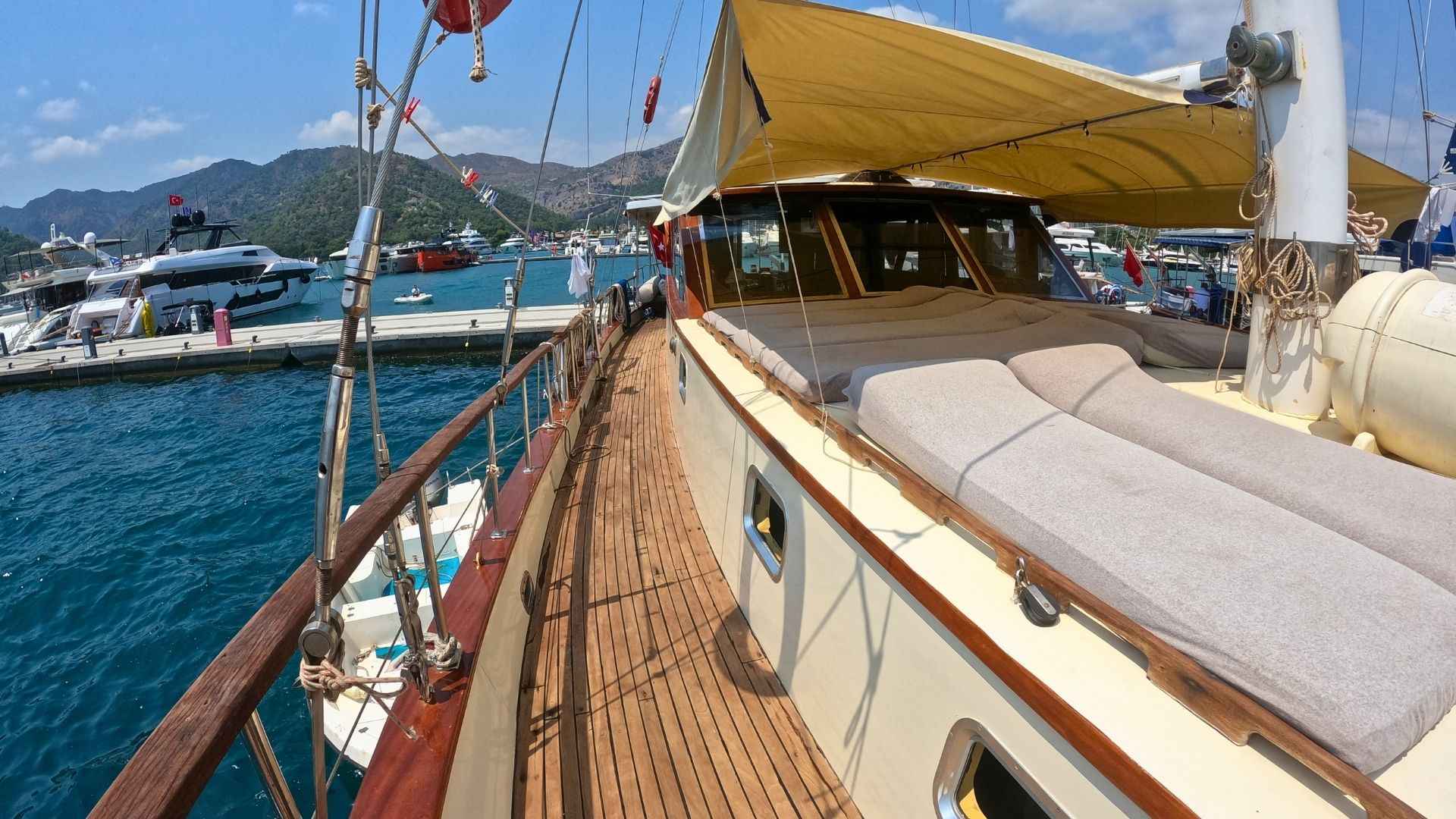 Göcek Lux Gulet 6 Kabin 23 Metre Mavi Yolculuk Tatili
