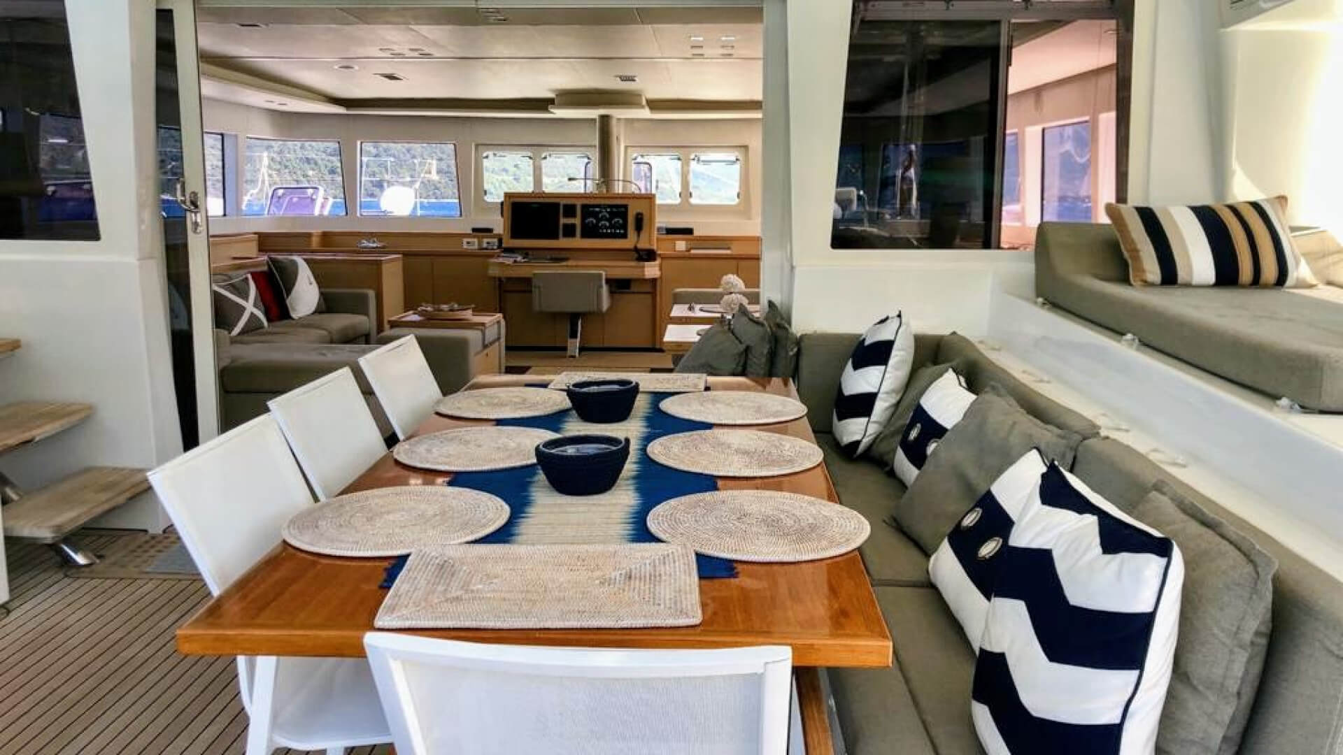 Bodrum Katamaran Kiralama  Lagoon 620 - 5 kabin 19 Metre