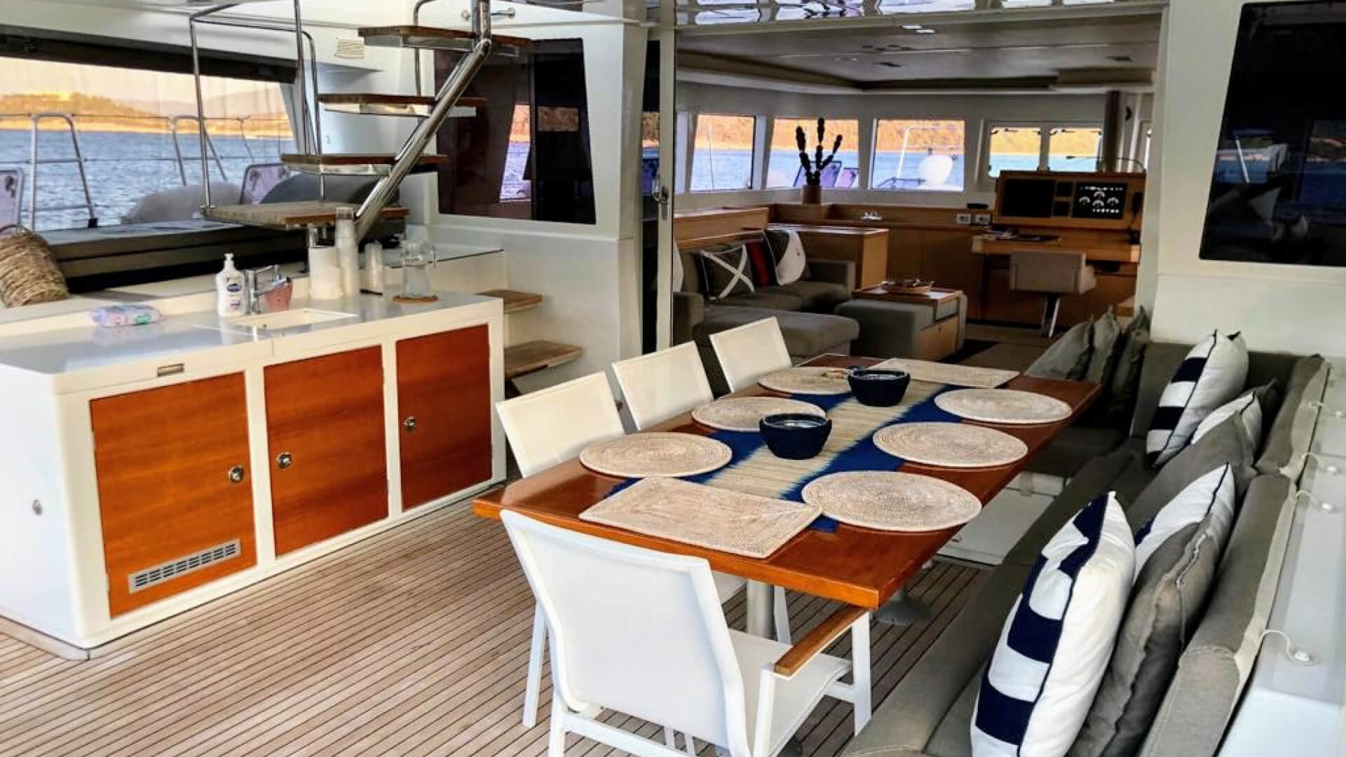 Bodrum Katamaran Kiralama  Lagoon 620 - 5 kabin 19 Metre