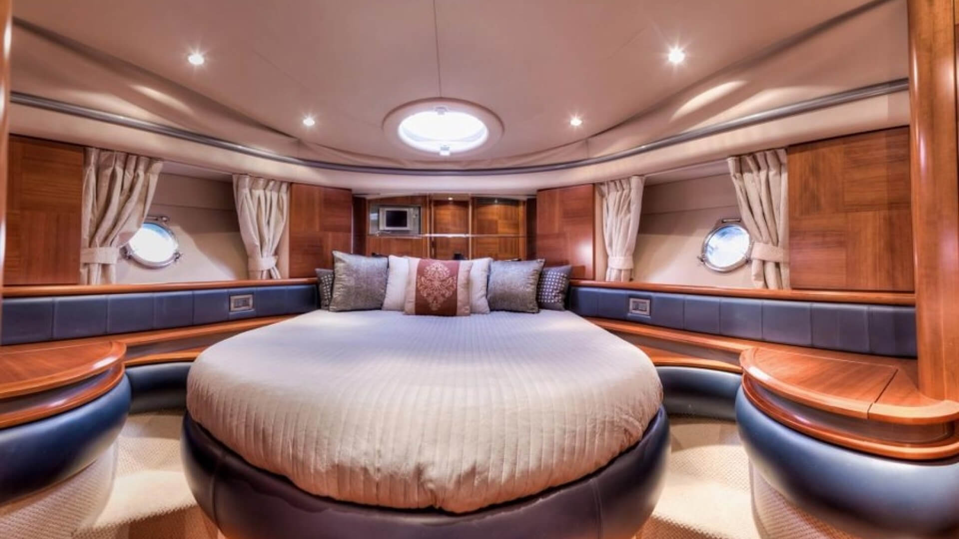 Bodrum Delux Motoryat Azimut 55 - 3 Kabin 17 Metre