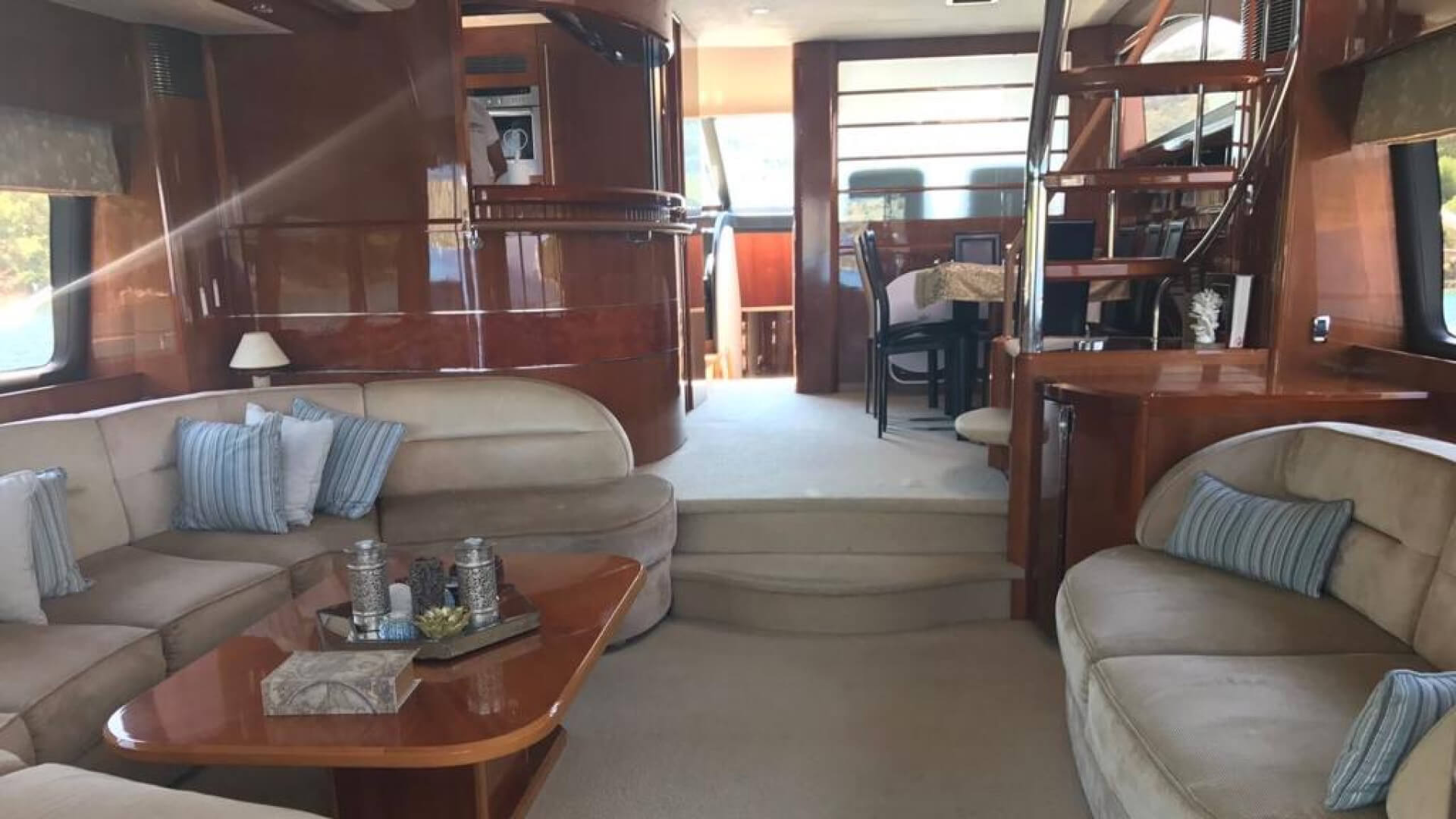 Bodrum Lux Motoryat Princess 75 - 4 Kabin 23 Metre
