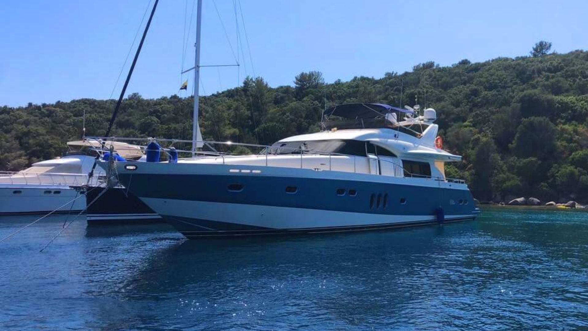 Bodrum Lux Motoryat Princess 75 - 4 Kabin 23 Metre