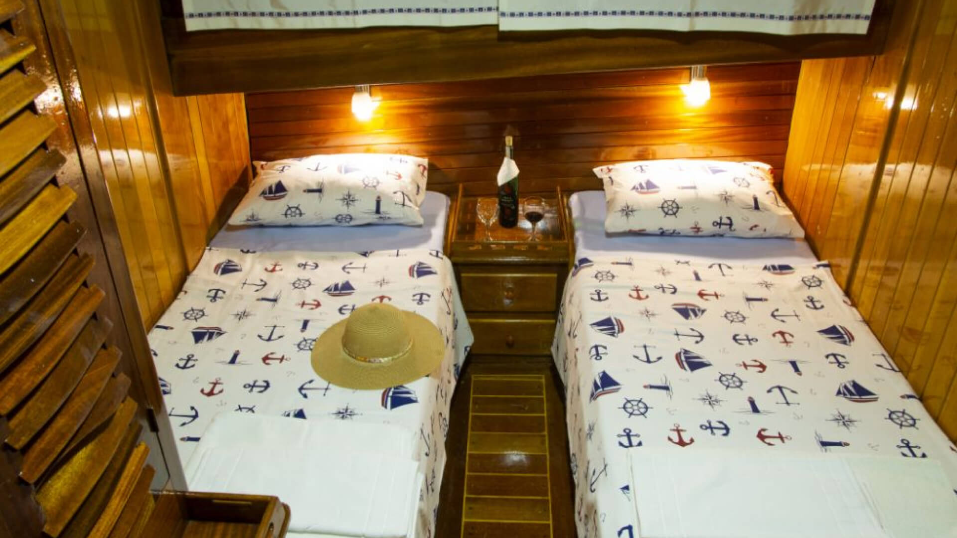 Mavi Yolculuk Lux Gulet 8 Kabin 27 Metre