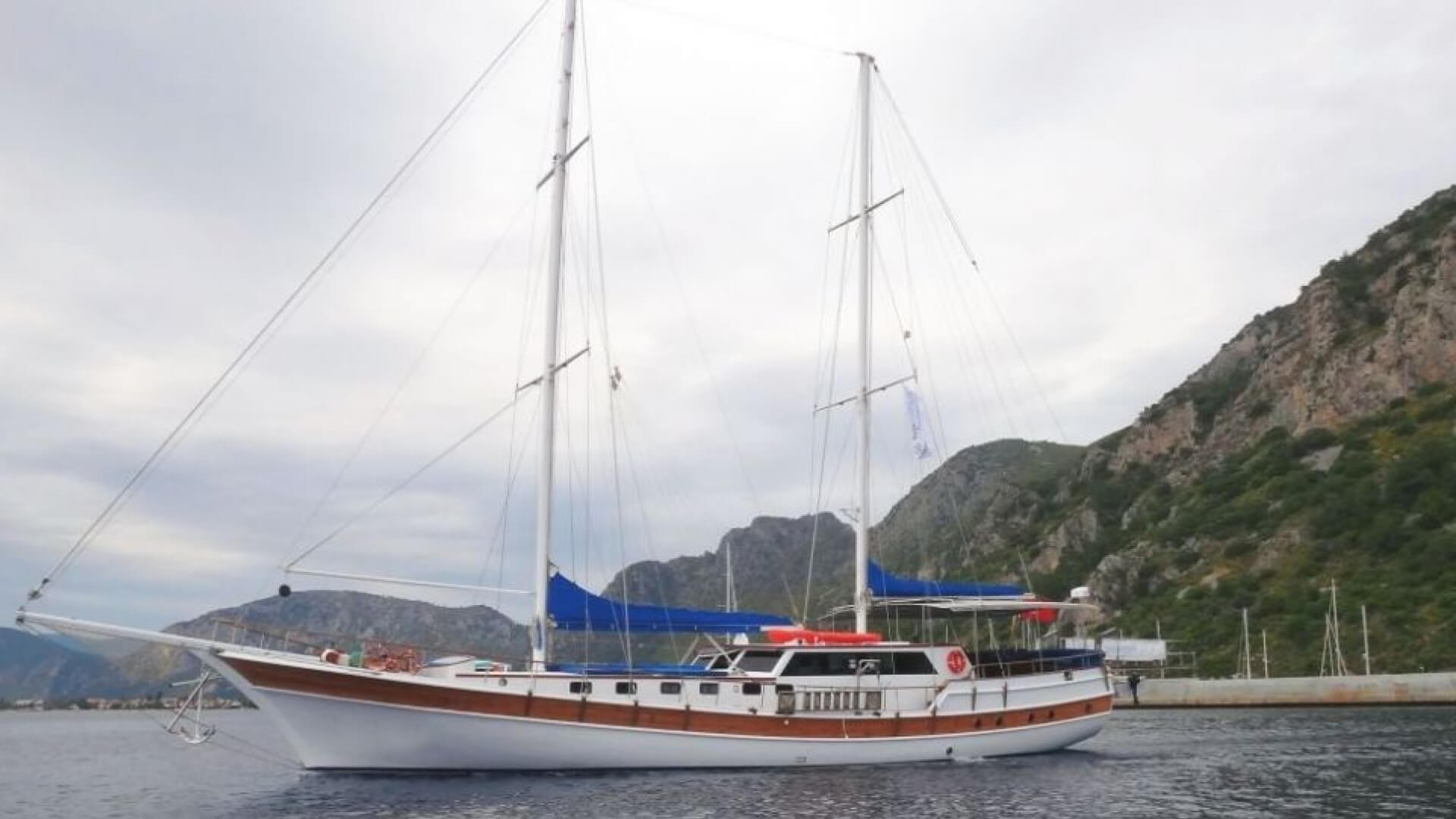 Mavi Yolculuk Lux Gulet 8 Kabin 27 Metre