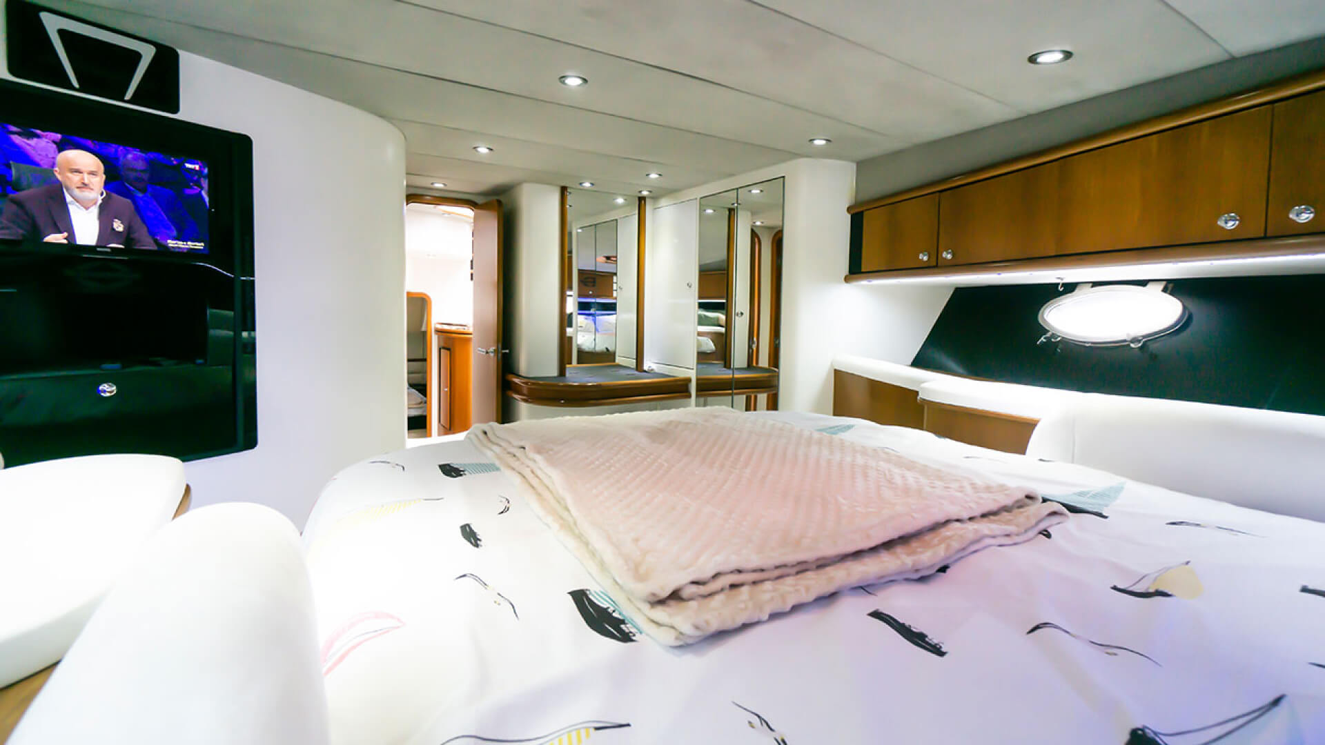 Bodrum Delux Motoryat Sunseeker Manhattan 62 F - 3 Kabin 17 Metre