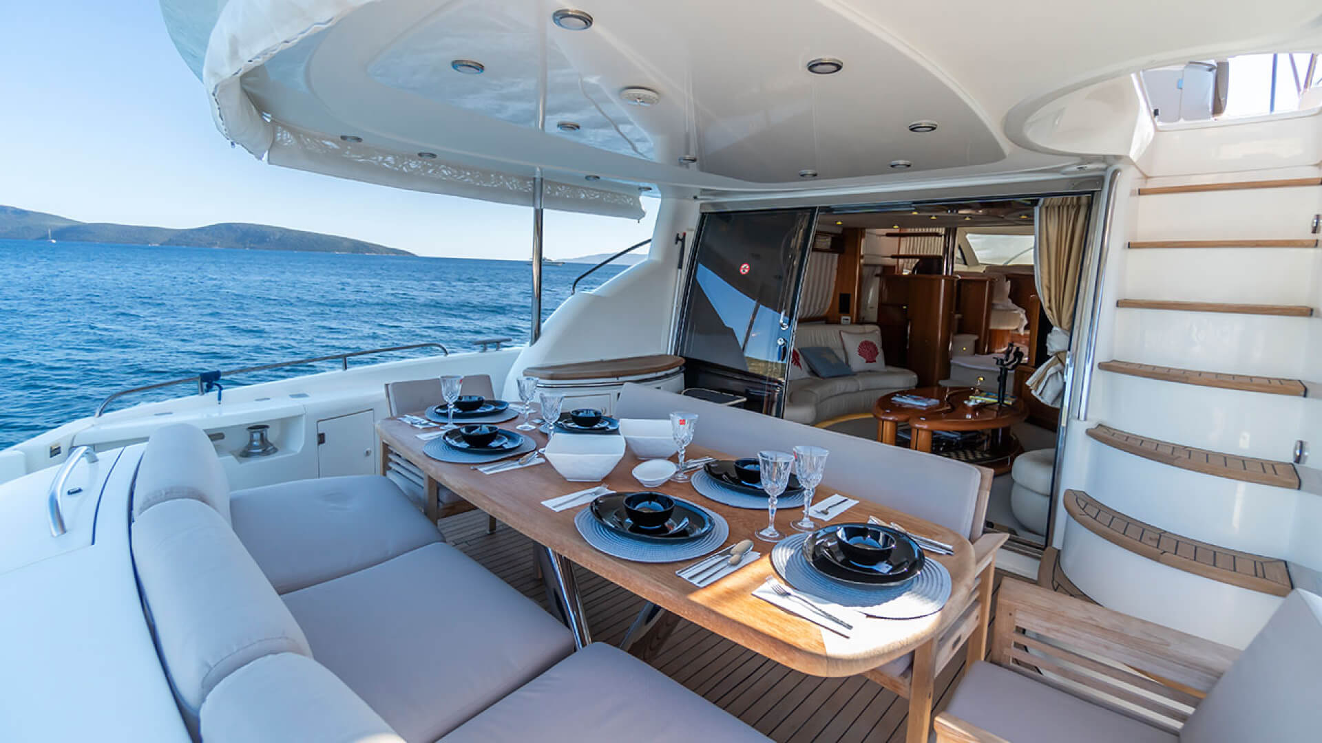 Bodrum Delux Motoryat Sunseeker Edition 75 F - 4 Kabin 25 Metre