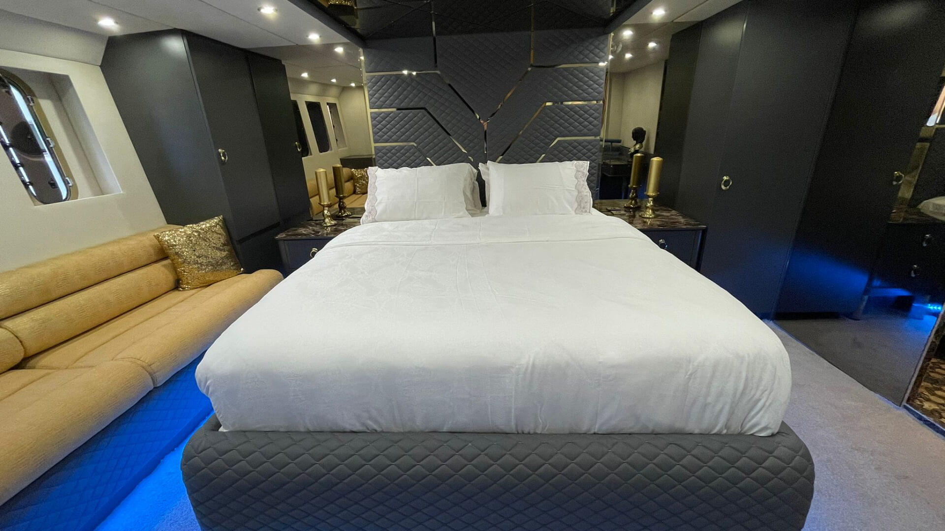 Bodrum Delux Motoryat Kiralama Özel Yapım 4 Kabin 32 Metre