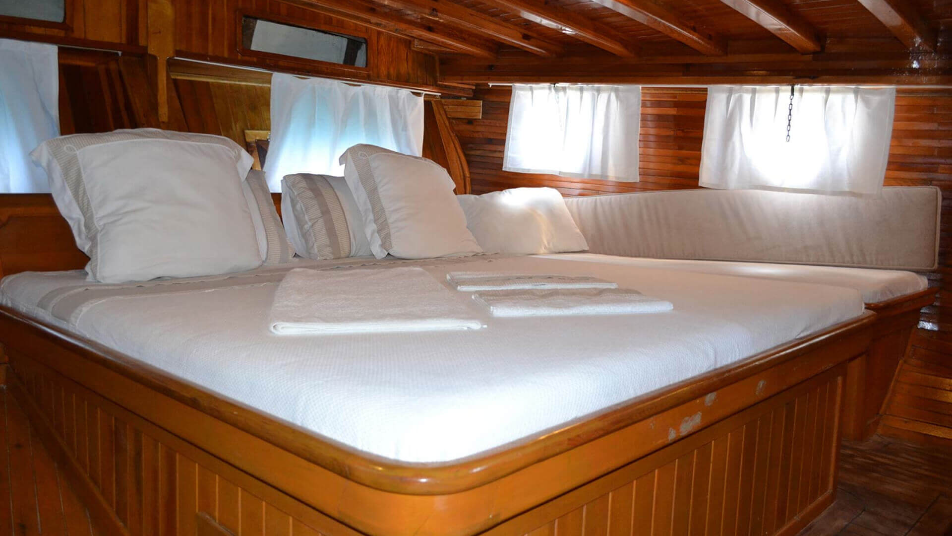 Bodrum Tekne Tatili lux Gulet  5 Kabin 20 Metre