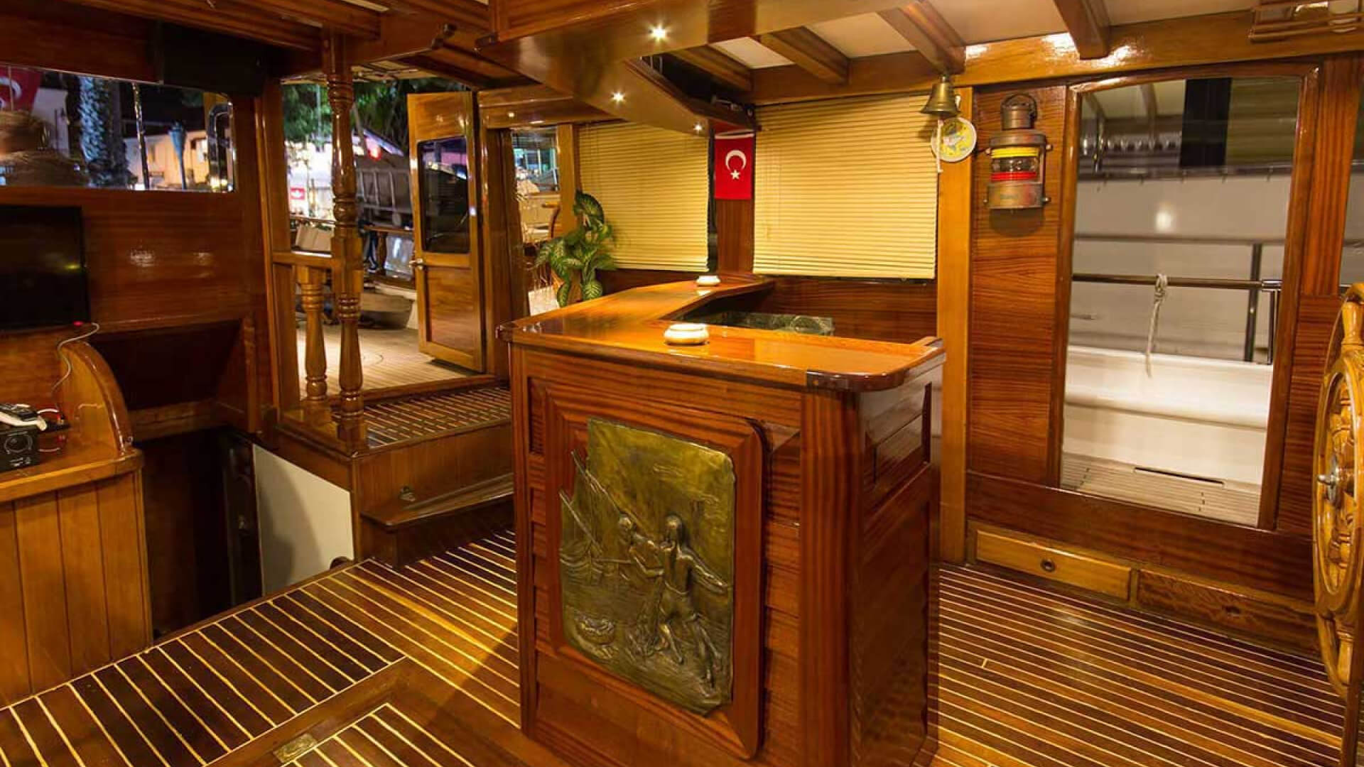 Bodrum Konaklamalı Tekne Tatili Delux Gulet  6 Kabin 28 Metre
