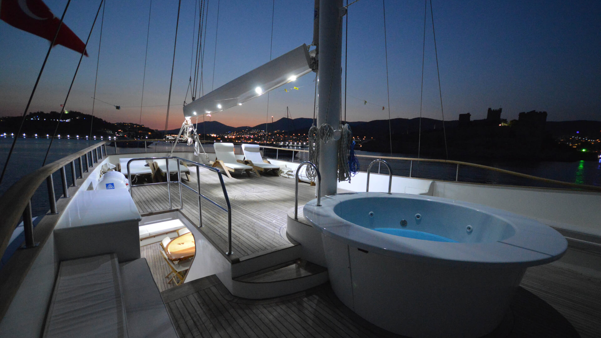 Bodrum Mavi Tur Delux Gulet  6 Kabin 30 Metre