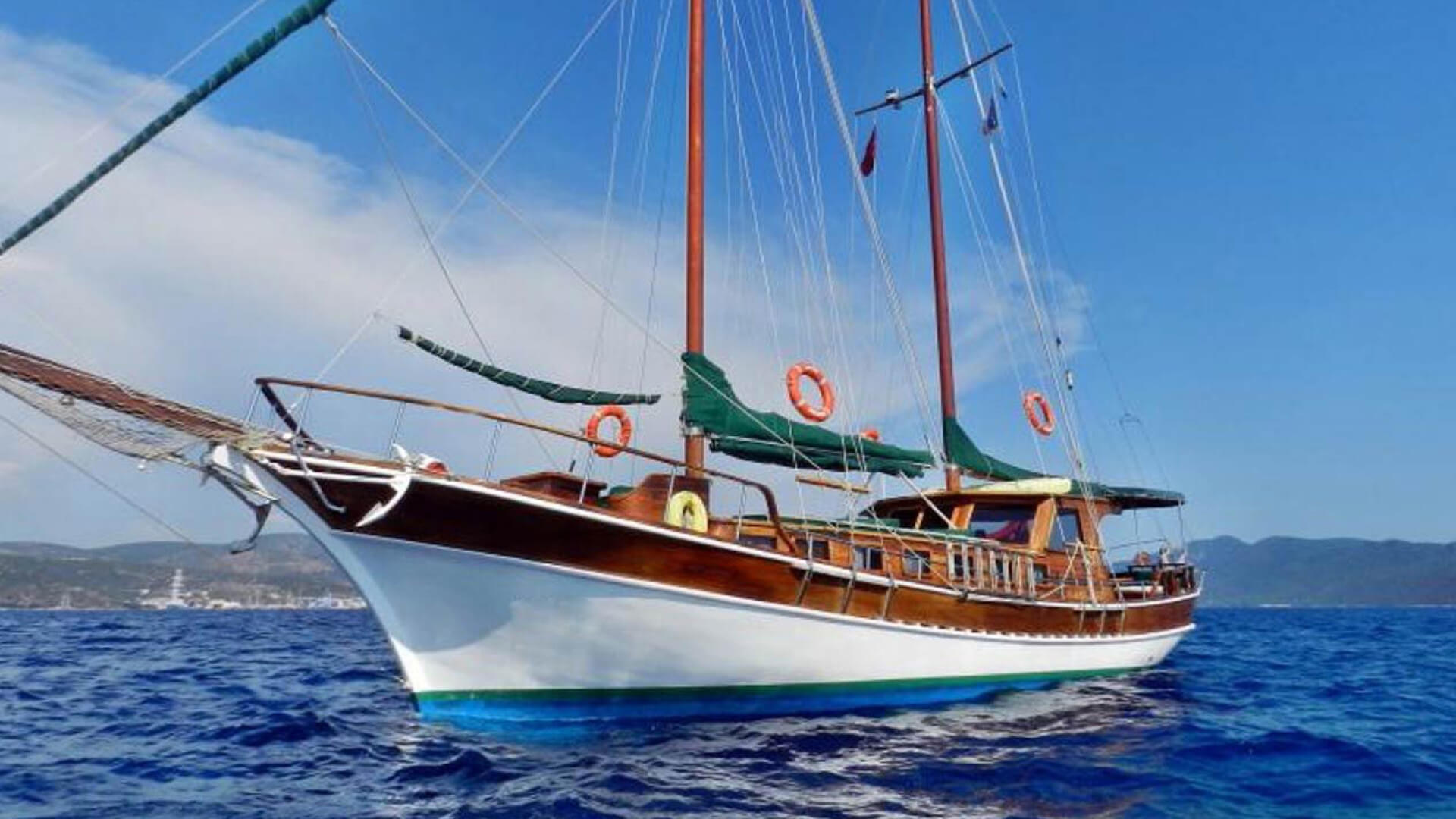 Bodrum Mavi Tur Gulet Kiralama 3 Kabin 18 Metre
