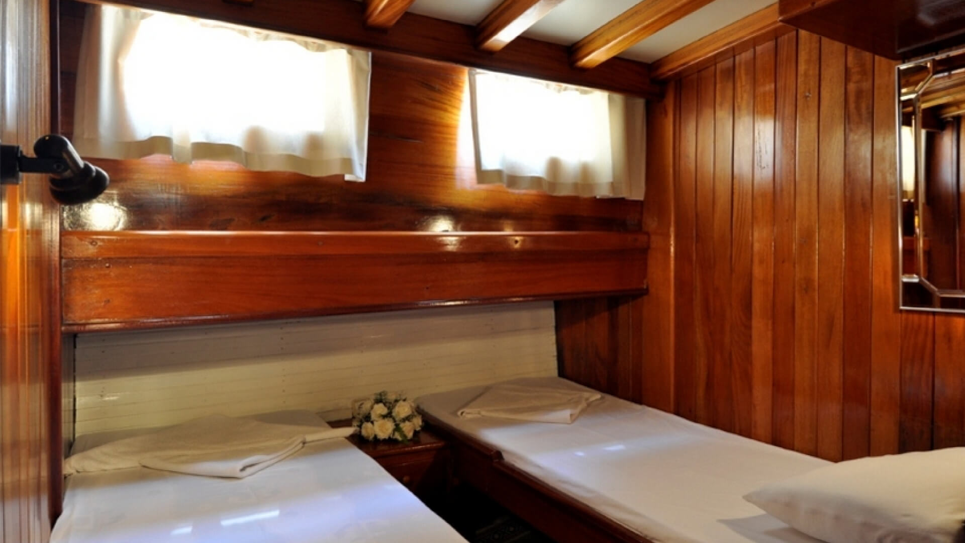 Bodrum Mavi Tur Lux Gulet Kiralama 8 Kabin 27 Metre