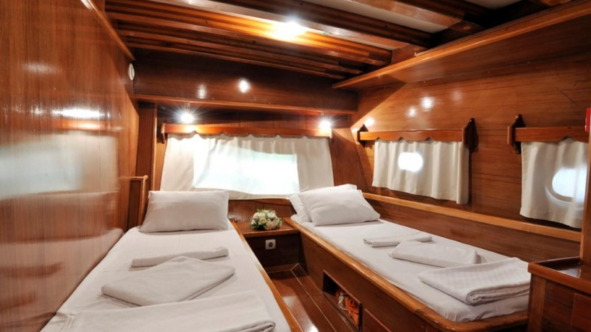 Bodrum Mavi Tur Lux Gulet Kiralama 8 Kabin 27 Metre