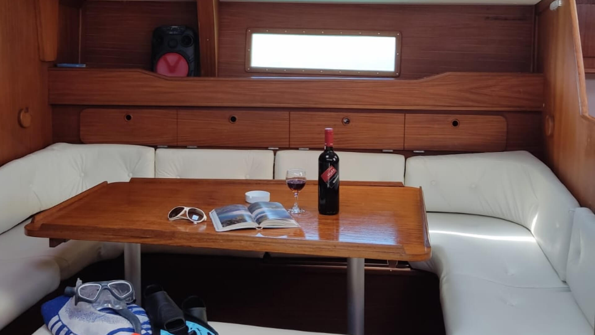 Gibsea 126 Kiralık Yelkenli ile Denizin Keyfini Çıkarın!
