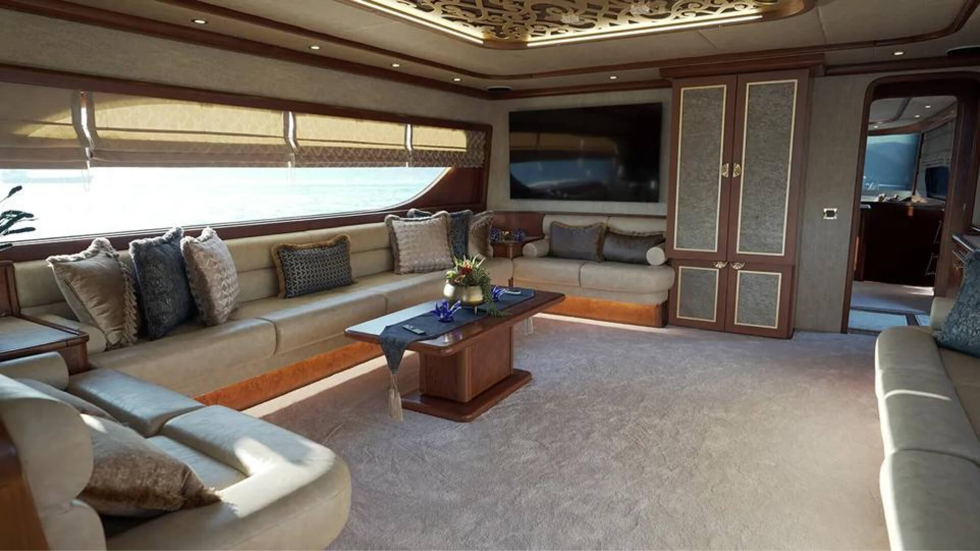 Teknede 5 Yıldızlı Otel Konforu 27 M Delux Motoryat 
