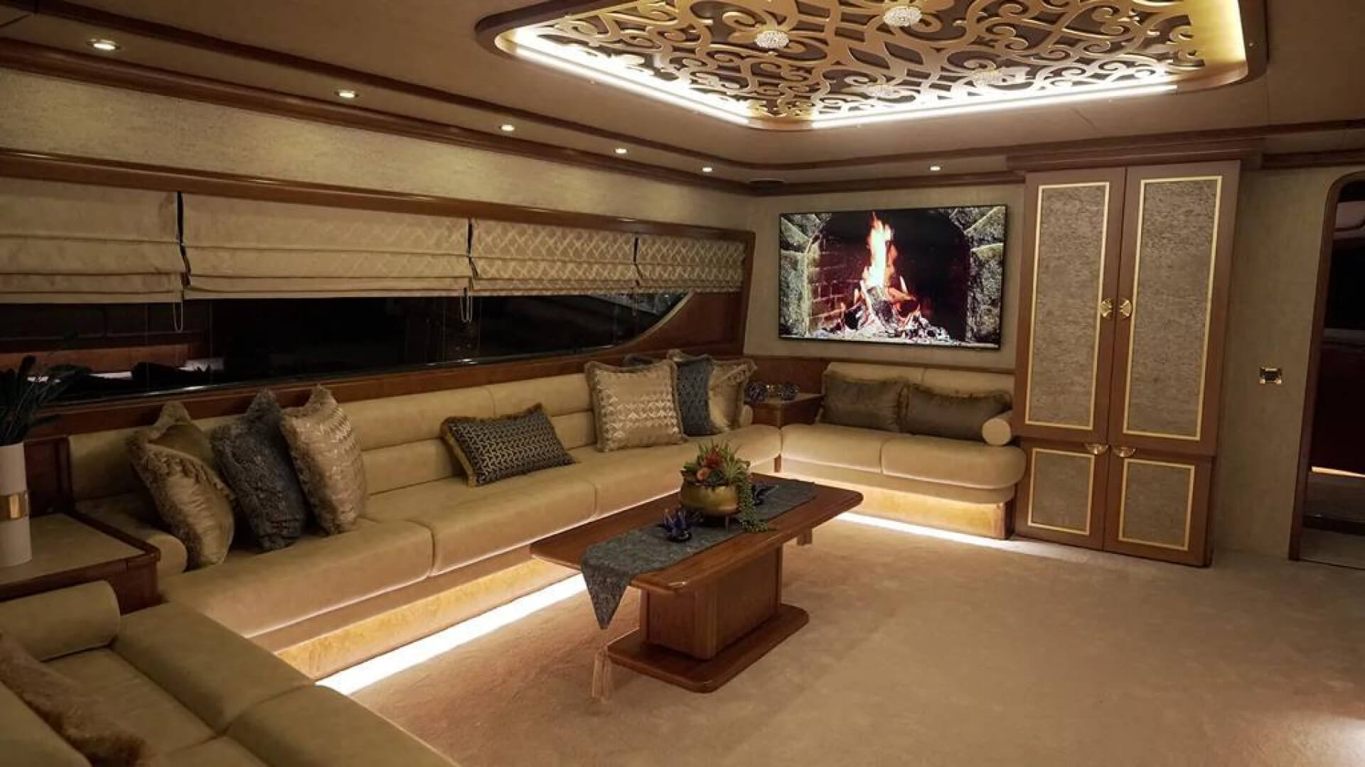 Teknede 5 Yıldızlı Otel Konforu 27 M Delux Motoryat 