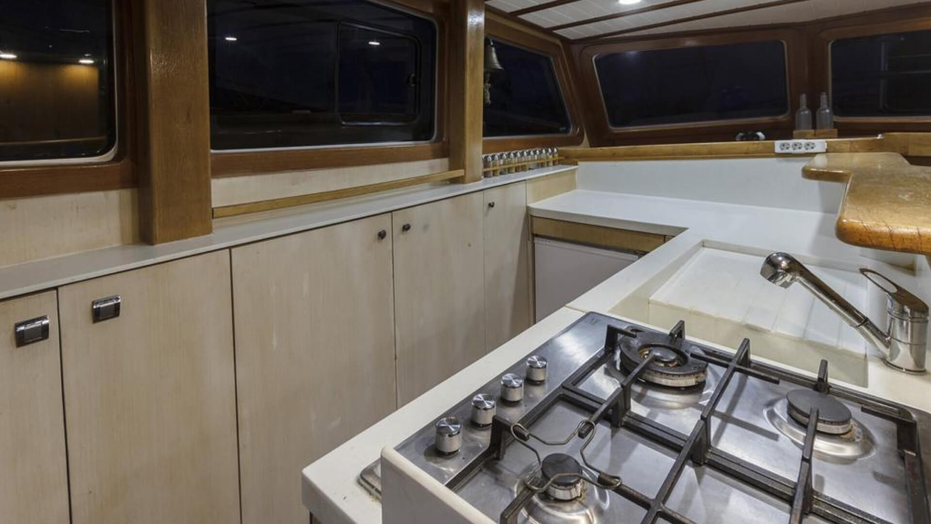 Bodrum Mavi Yolculuk Tekne Tatili 4 Kabin 18 Metre