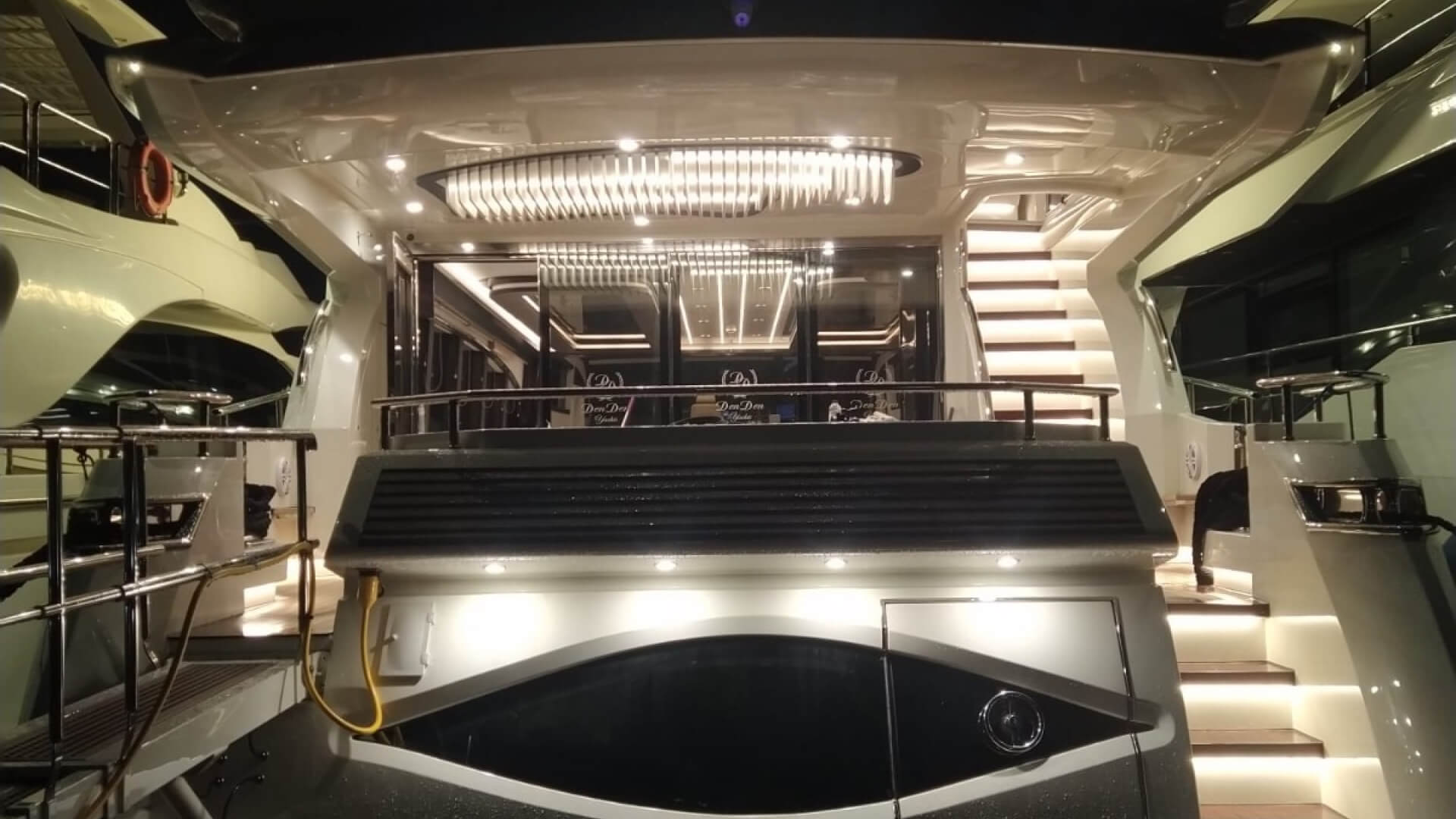 Delux Motor Yat Tekne Turu 4 Kabin 34 Metre