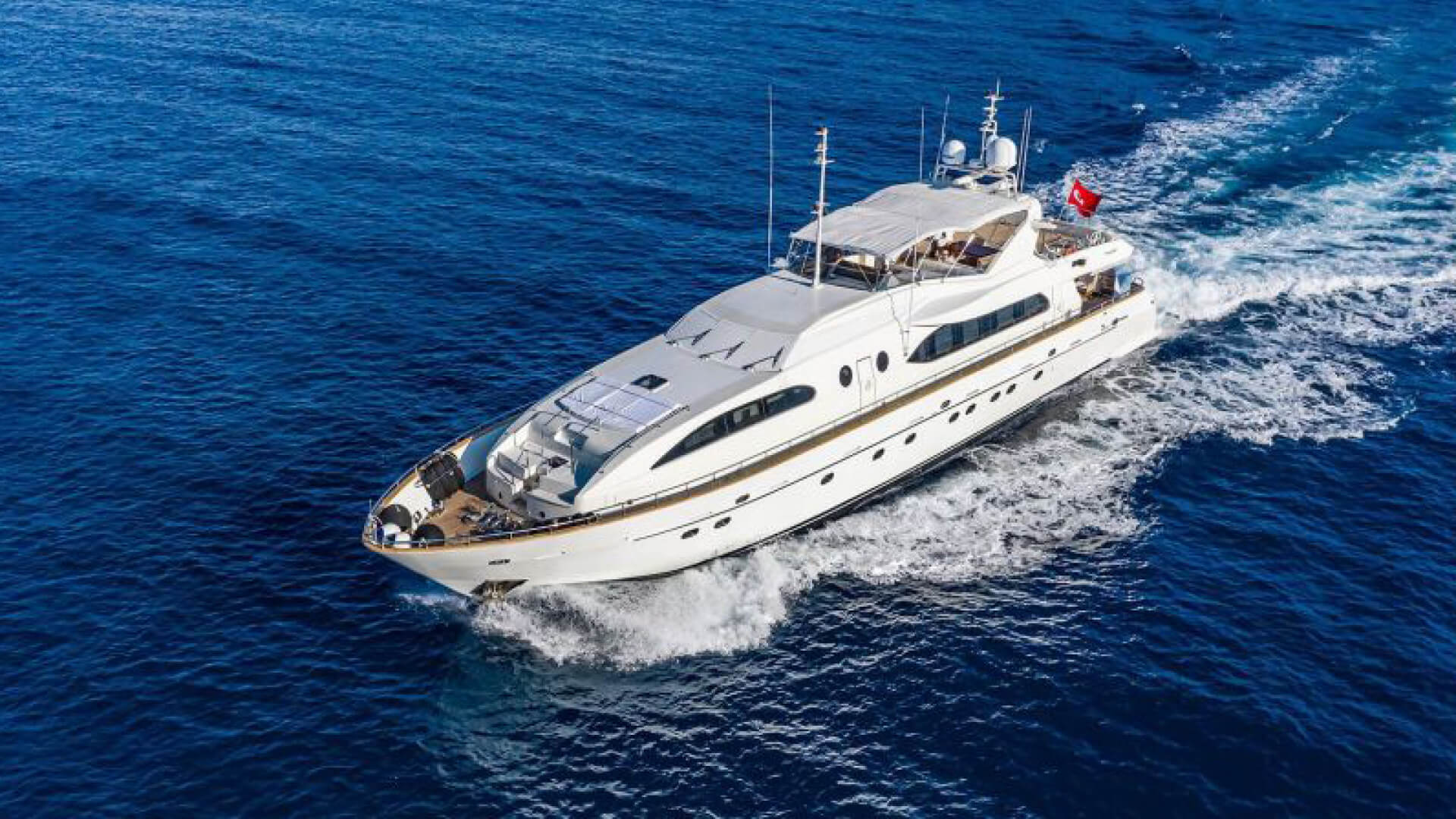 Delux Motoryat Kiralama 5 Kabin 35 Metre