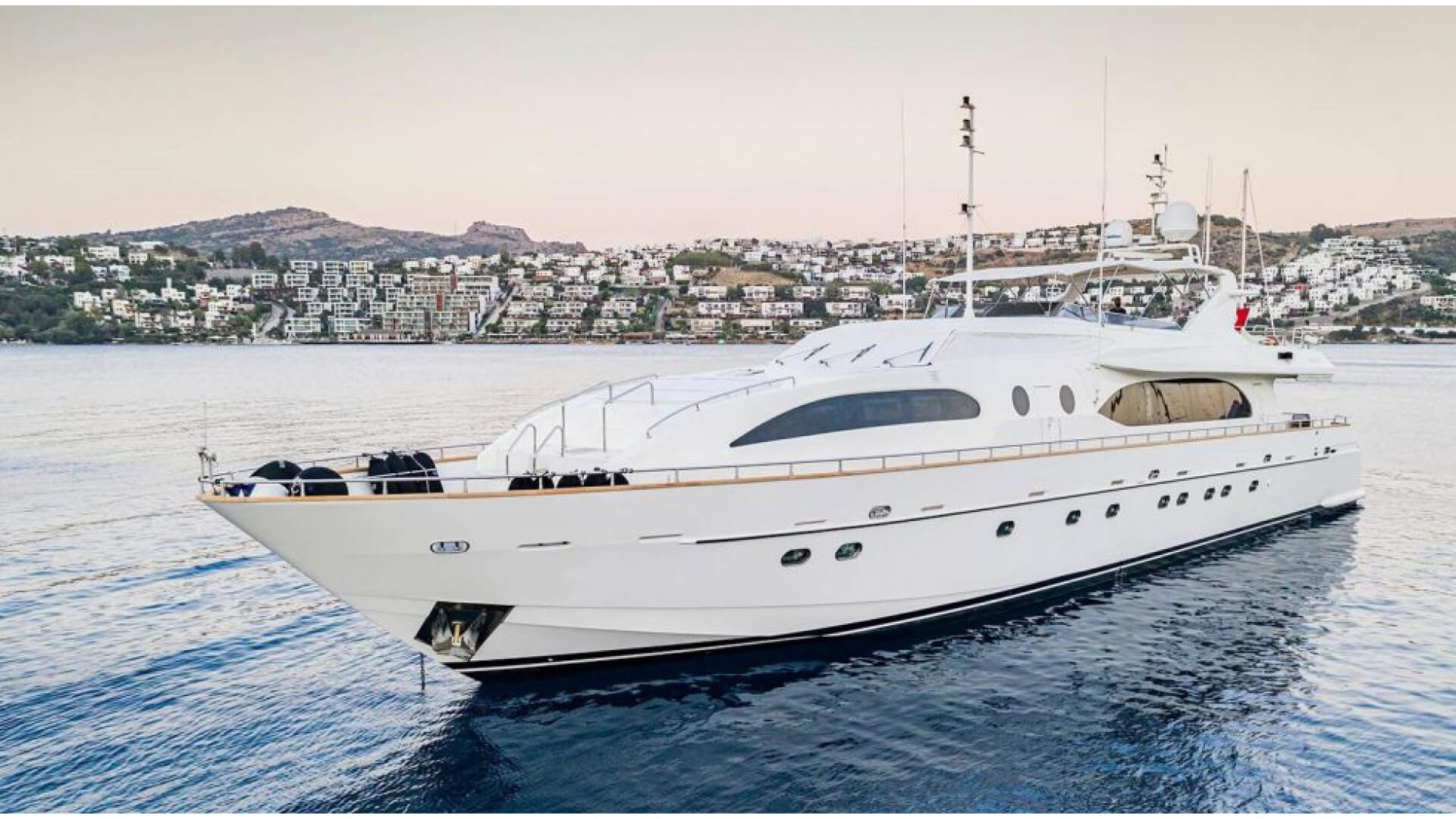 Delux Motoryat Kiralama 5 Kabin 35 Metre