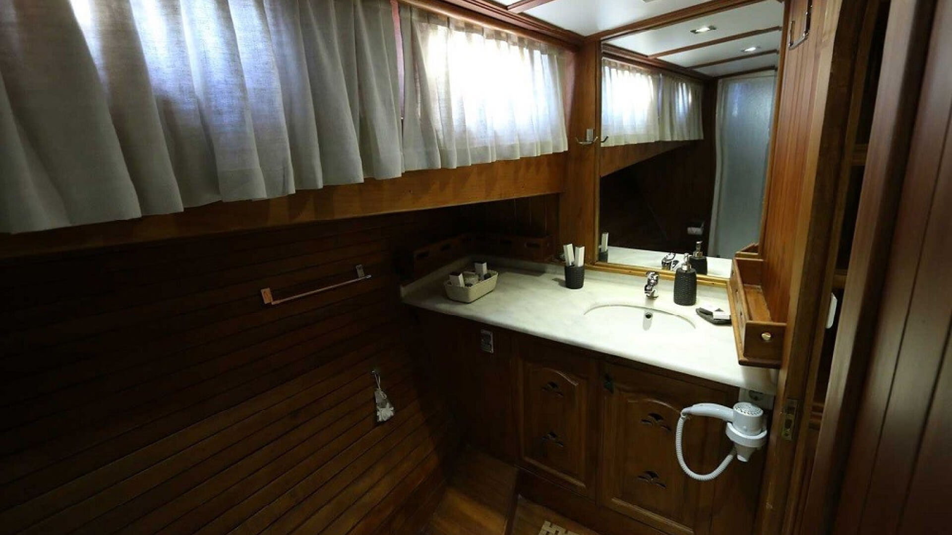 Lux Gulet kiralama 5 Kabin 28 Metre