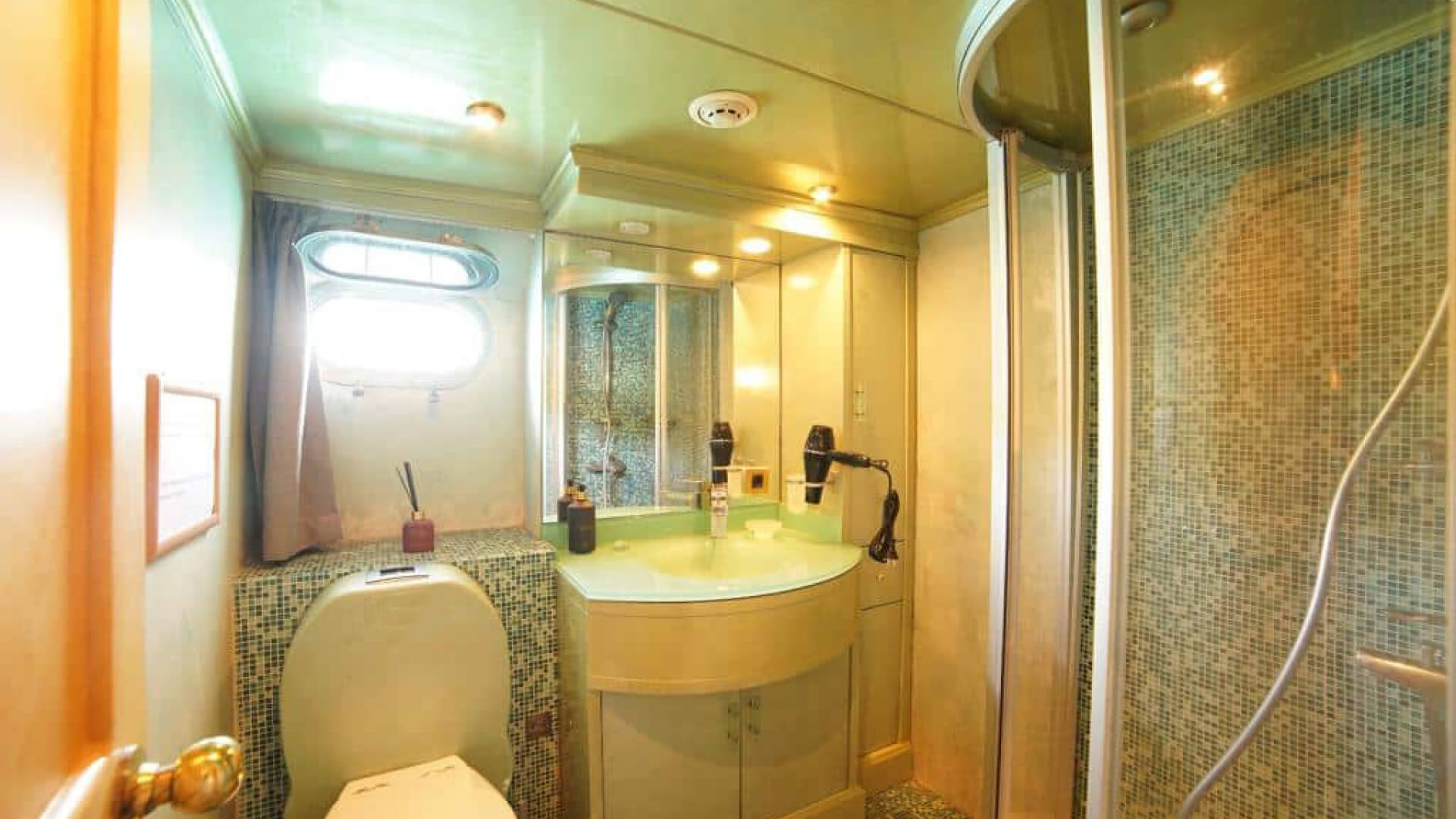 Exclusive Motoryat Kiralama 5 Kabin 50 Metre 