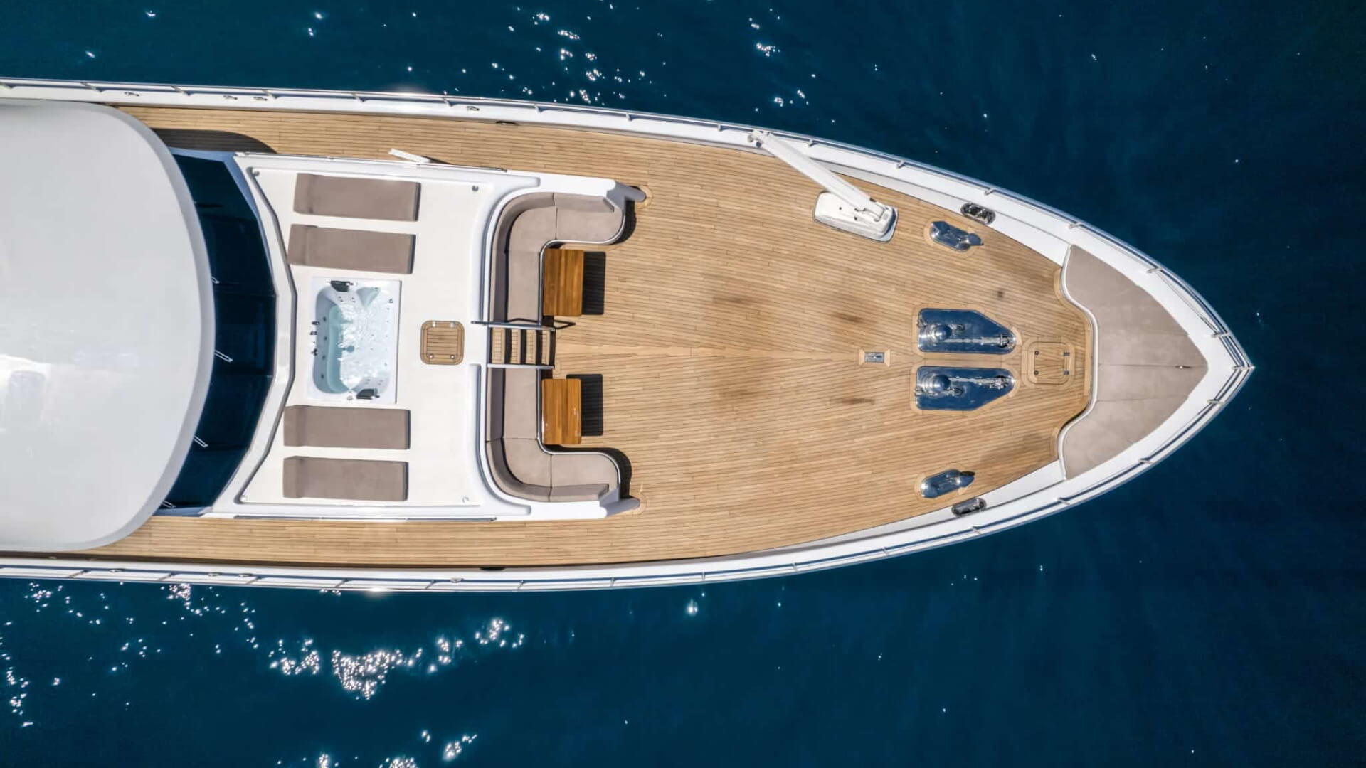 Exclusive Süperyat Kiralama 6 kabin 42 Metre 