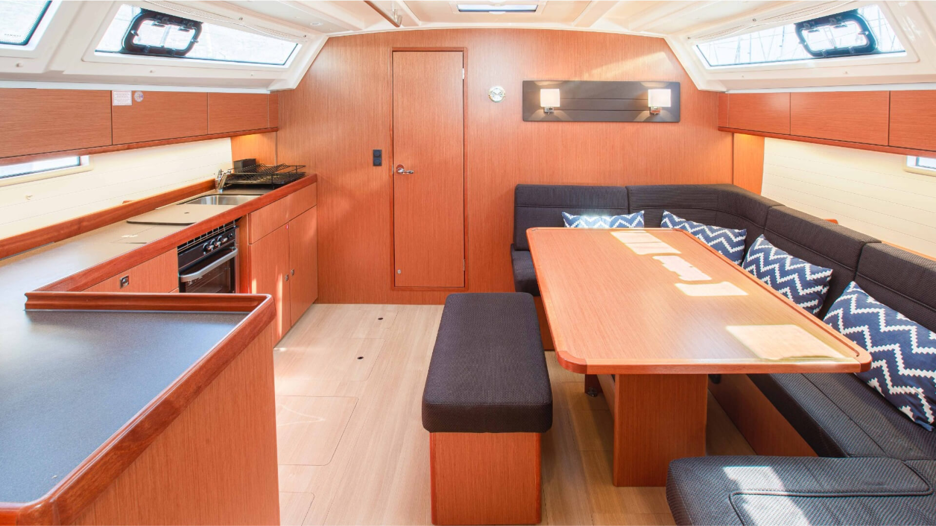 Bavaria Cruiser 46 Yelkenli Kiralama 4 Kabin 13 Metre