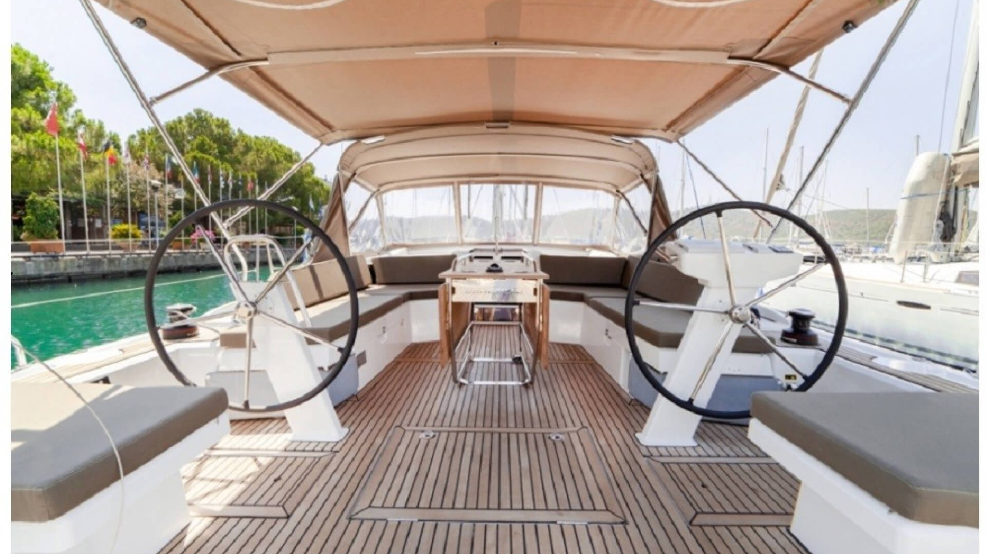 Beneteau Oceanis 46.1 Yelkenli Kiralama 4 Kabin 14 Metre 