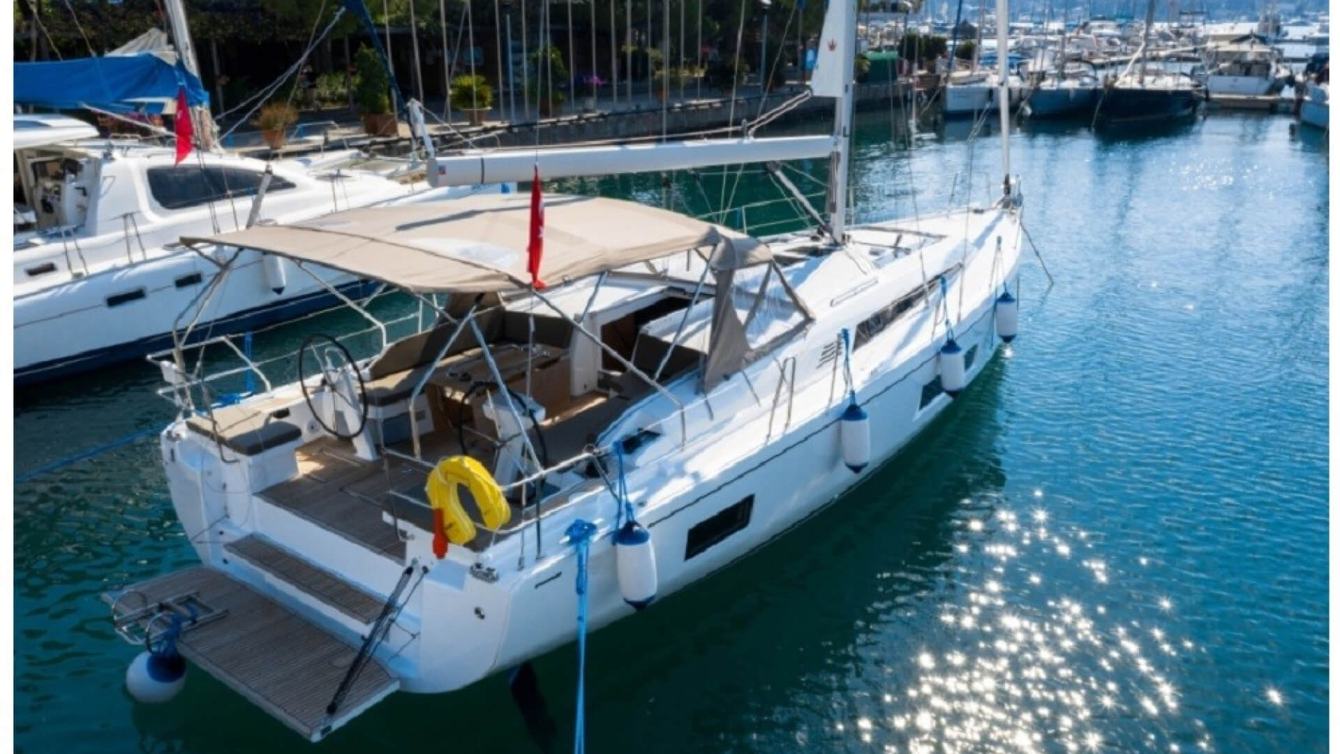 Beneteau Oceanis 46.1 Yelkenli Kiralama 4 Kabin 14 Metre 