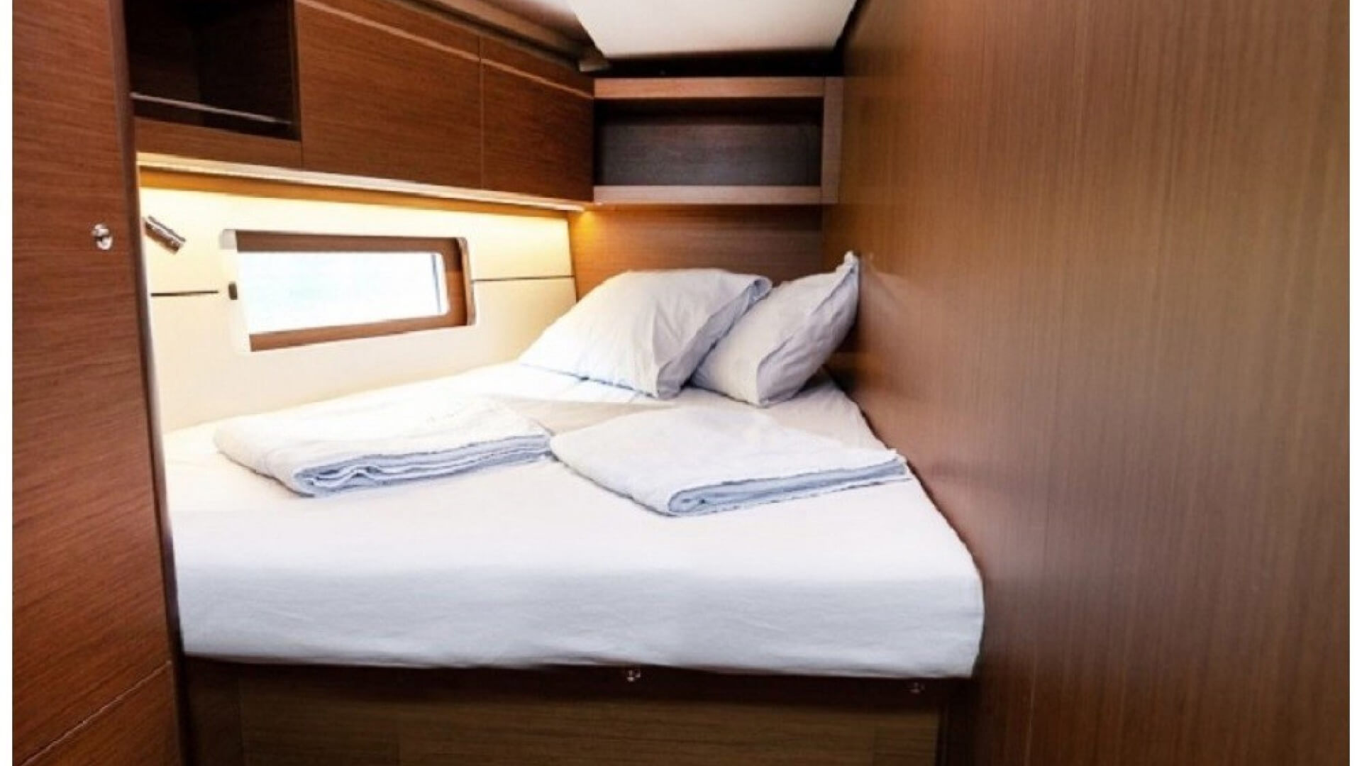 Beneteau Oceanis 46.1 Yelkenli Kiralama 4 Kabin 14 Metre 