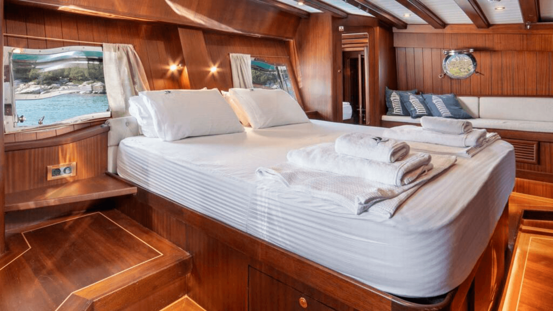 Bodrum Gulet Tekne Kiralama 6 Kabin 28 Metre 