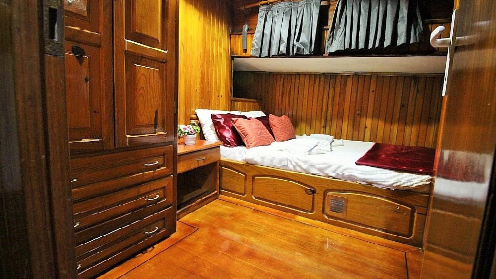 Bozburun Lux Gulet 9 Kabin 32 Metre
