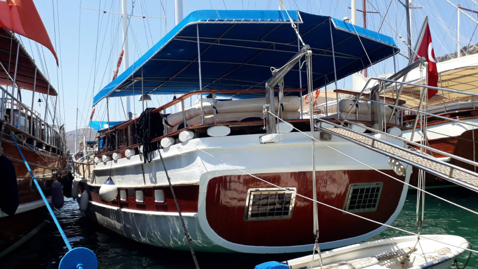 Bozburun Kiralık Standart Konaklamalı Gulet 12 Kişi 24 Metre