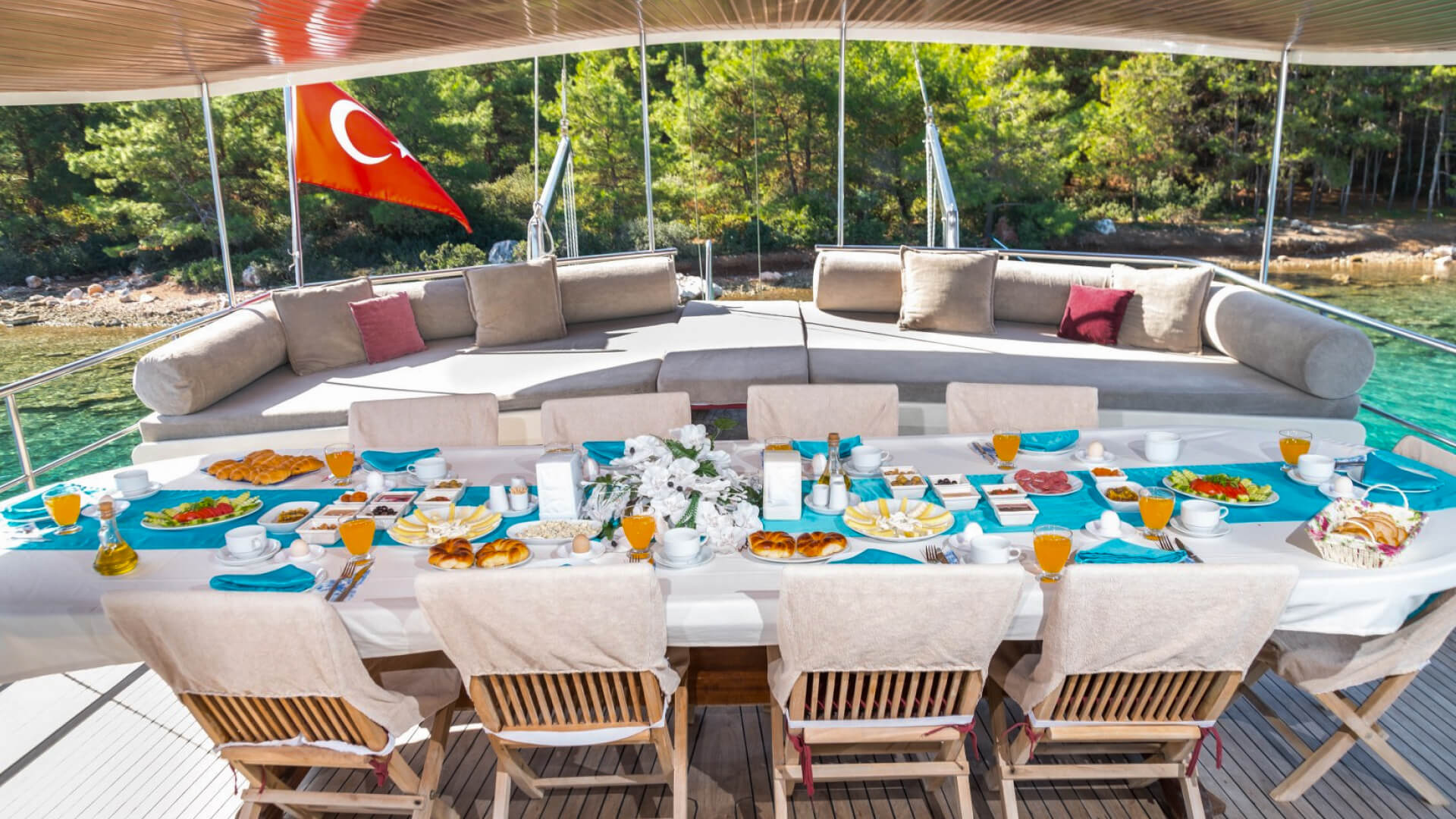 Bozburun Kiralık Delux Gulet 14 Kişi 27 Metre