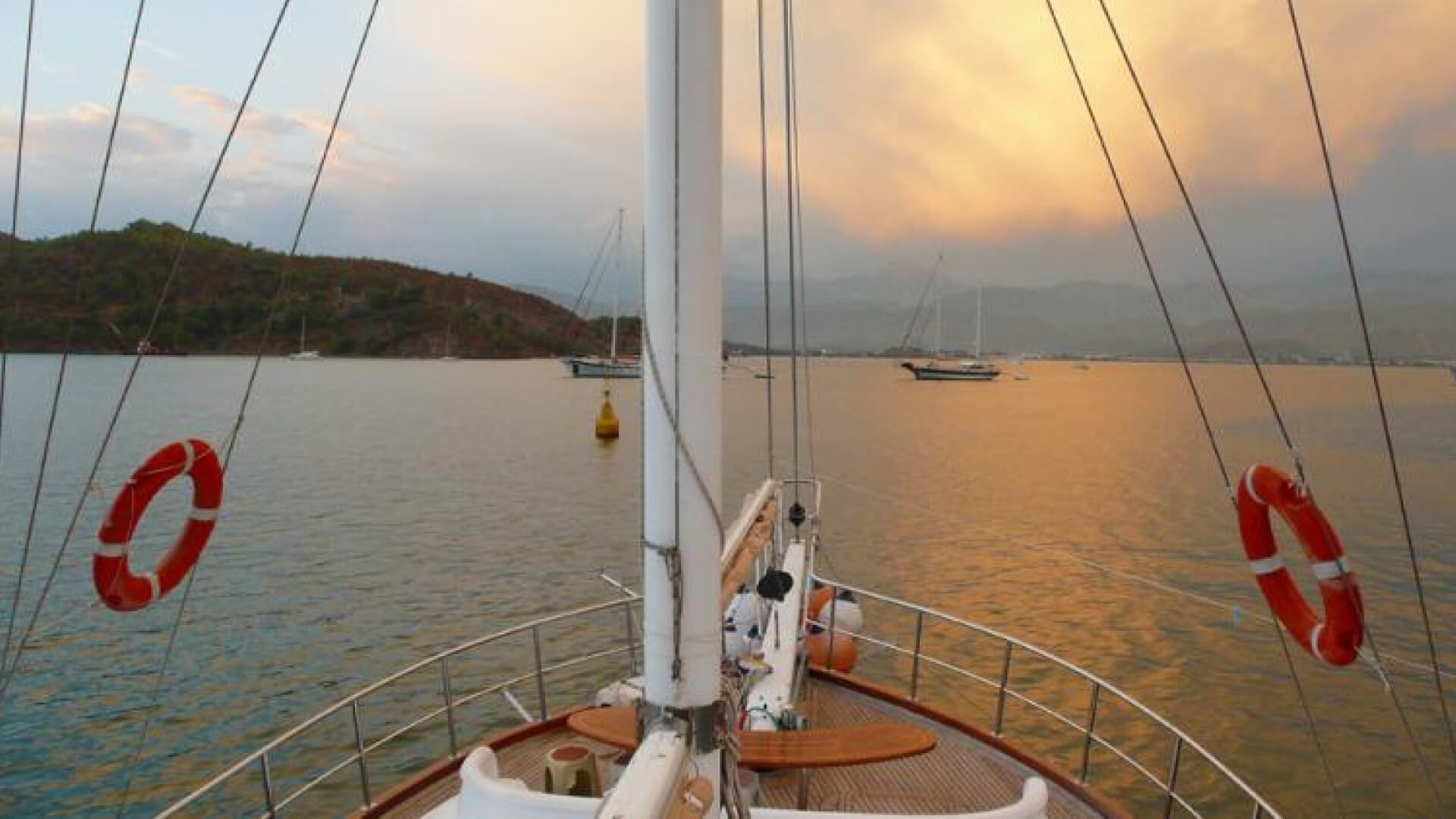 Mavi Yolculuk Tekne Kiralama Lux Gulet Bozburun 6 Kabin 26 Metre