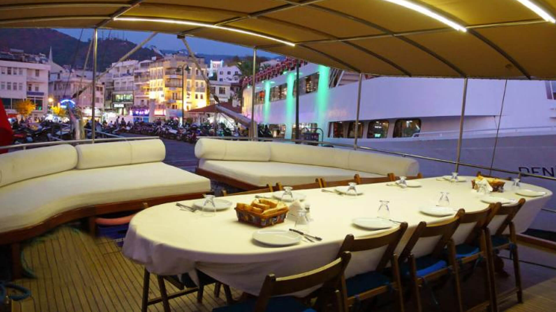 Mavi Yolculuk Tekne Kiralama Lux Gulet Bozburun 6 Kabin 26 Metre