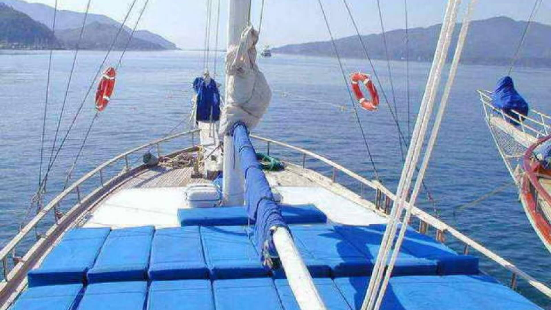 Mavi Tur Mavi Yolculuk Tatili Kiralık Lux Gulet 6 Kabin 26 Metre
