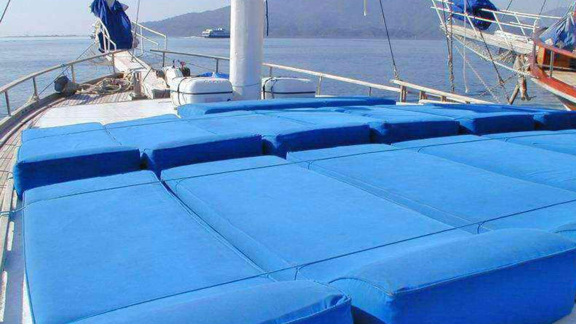 Mavi Tur Mavi Yolculuk Tatili Kiralık Lux Gulet 6 Kabin 26 Metre