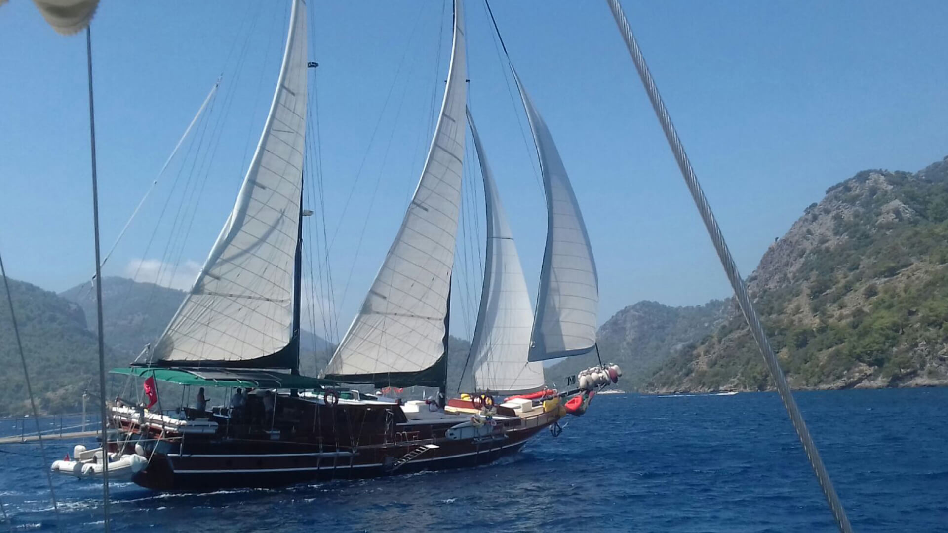 Mavi Yolculuk Özel Kiralık Gulet Lux 6 Kabin 24 Metre