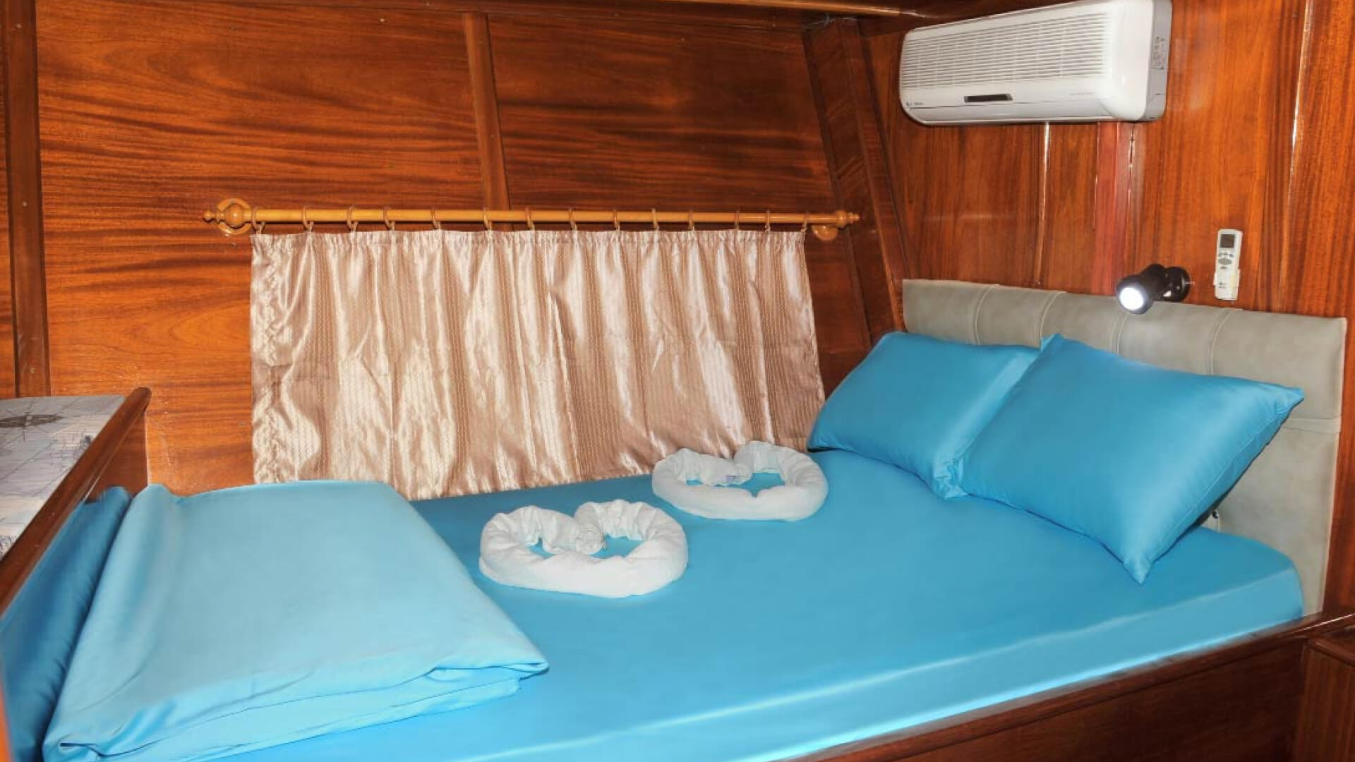 Mavi Yolculuk Turu Özel Kiralık 8 Kabin Lux Gulet 28 Metre