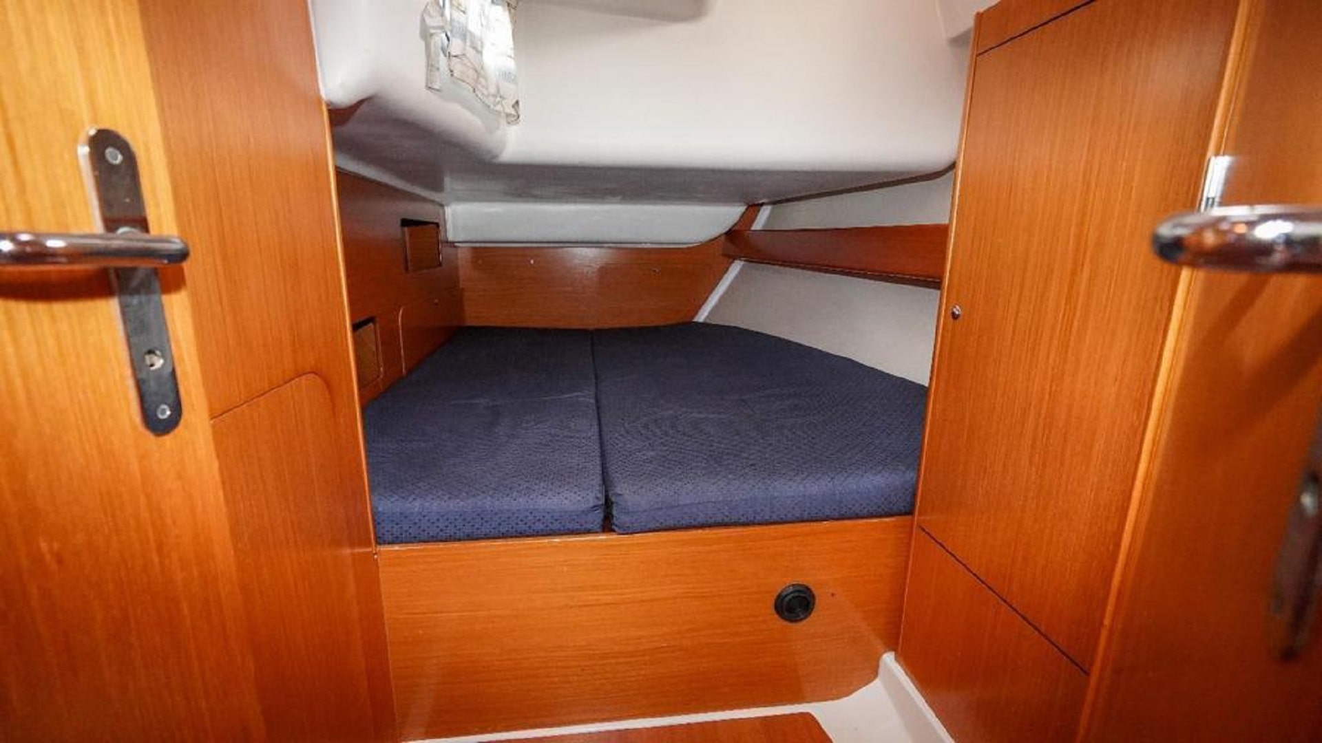 Kiralık Beneteau Cyclades 43.4 Yelkenli 2007 Model 14 Metre