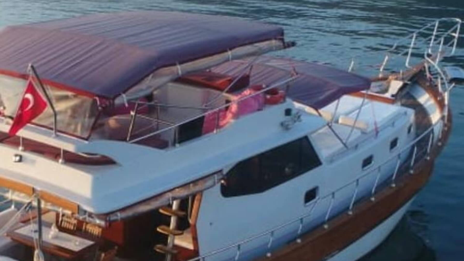 Fethiyede Günübirlik Lüx Tekne 15 Metre