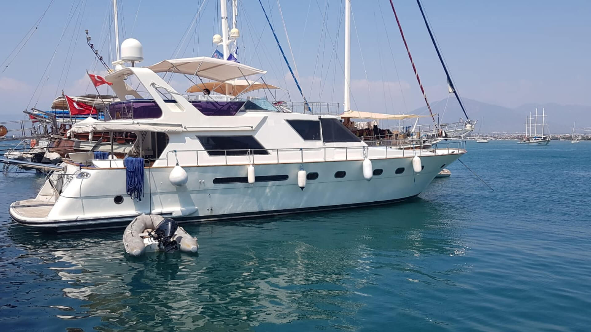 Fethiye Delux Motoryat Özel Yapım 3 Kabin 22 Metre