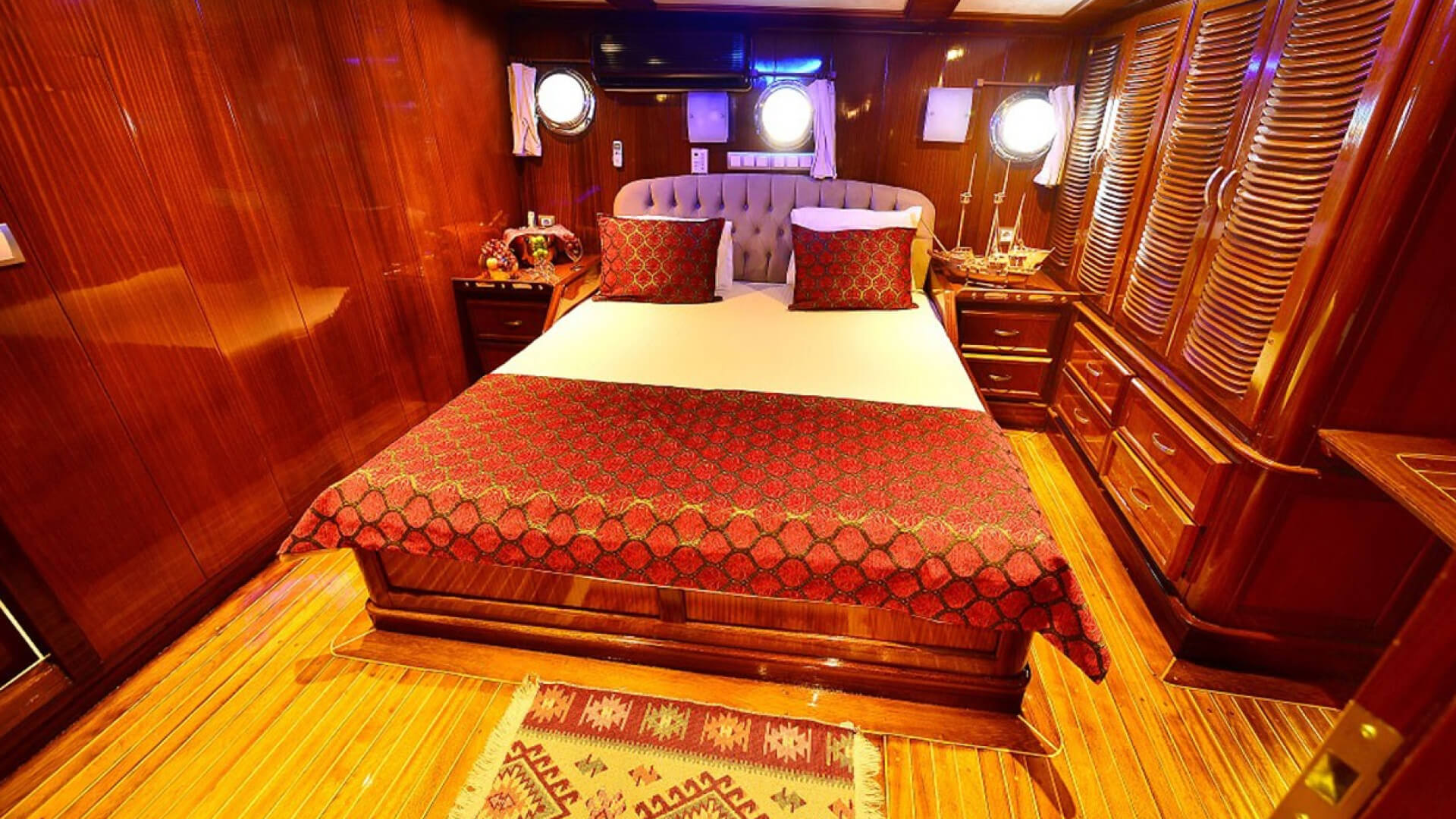 Fethiye Delux Gulet 8 Kabin 34 Metre