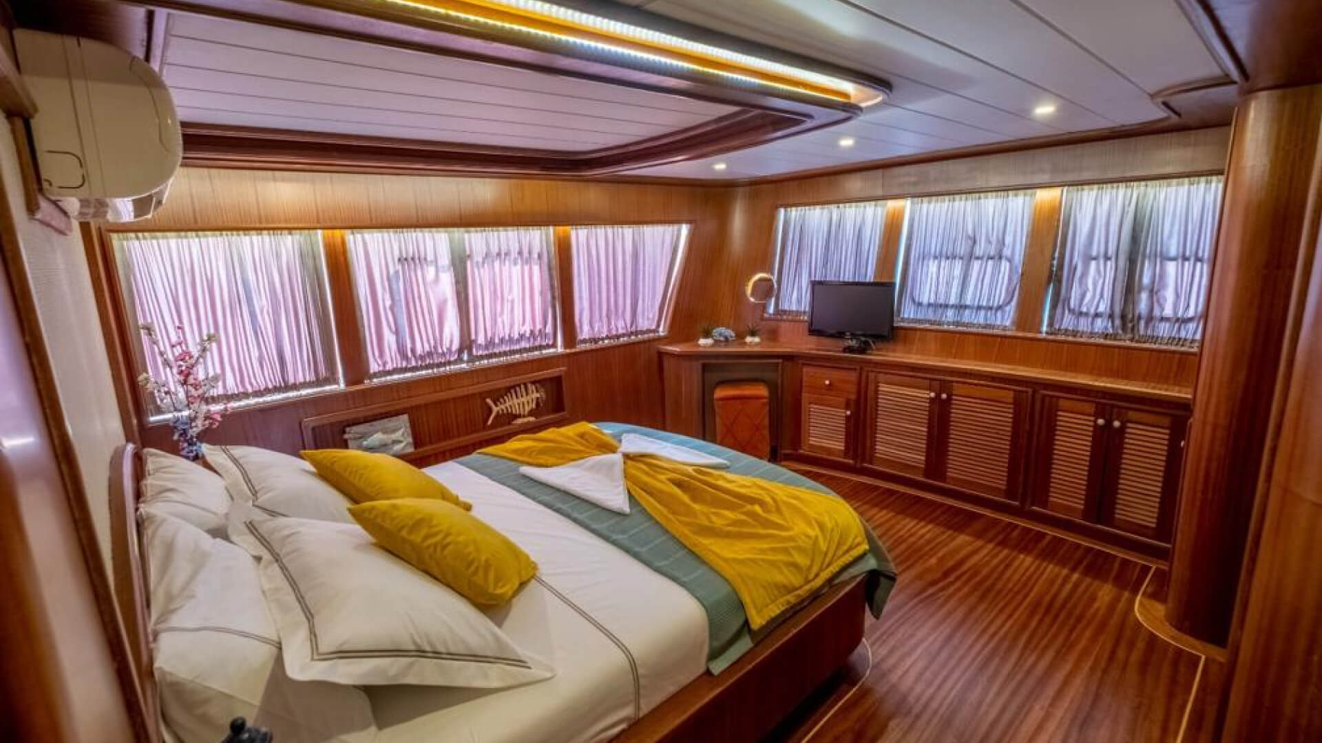 Fethiye Delux Trawler 4 Kabin 24 Metre