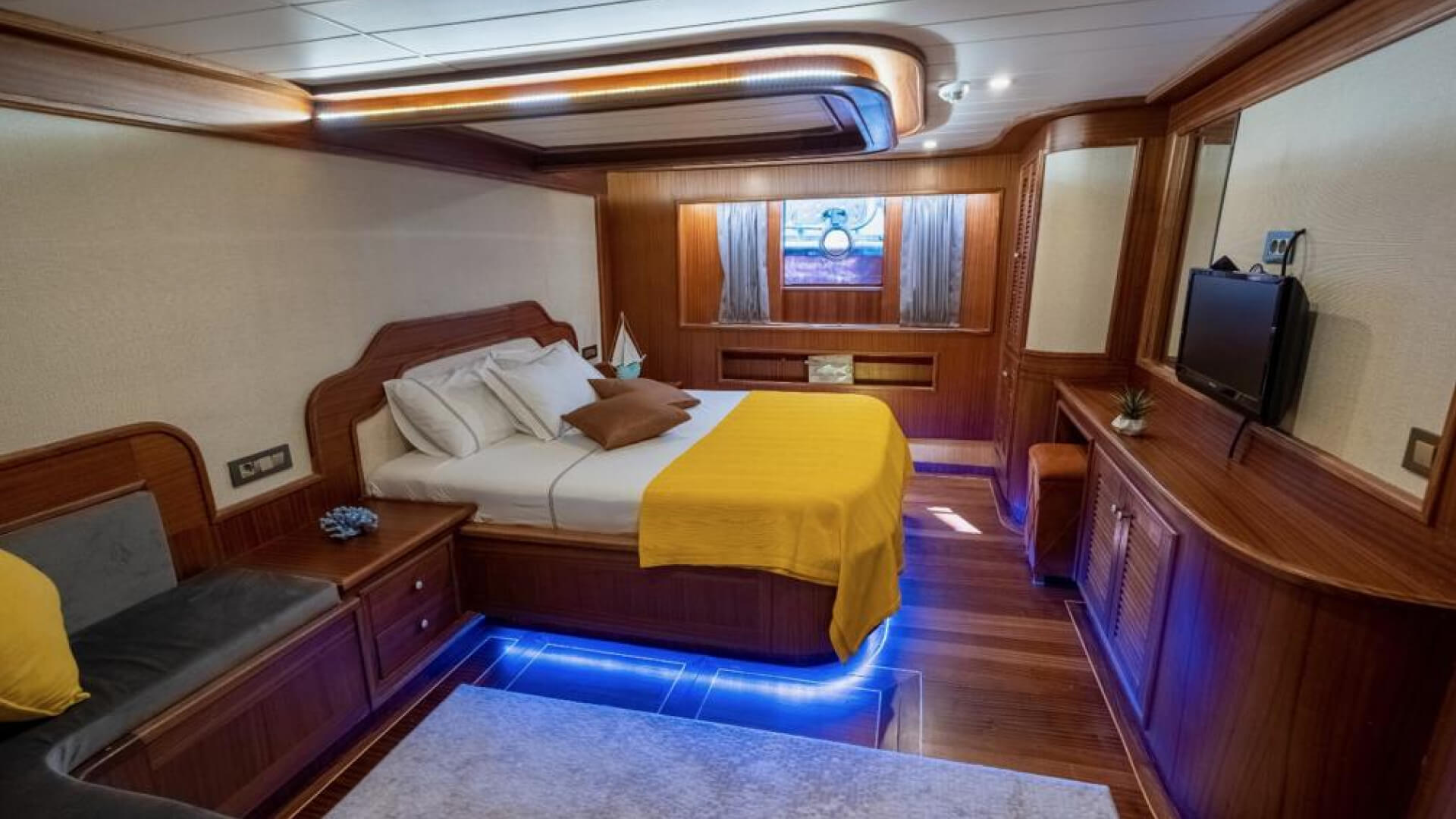 Fethiye Delux Trawler 4 Kabin 24 Metre