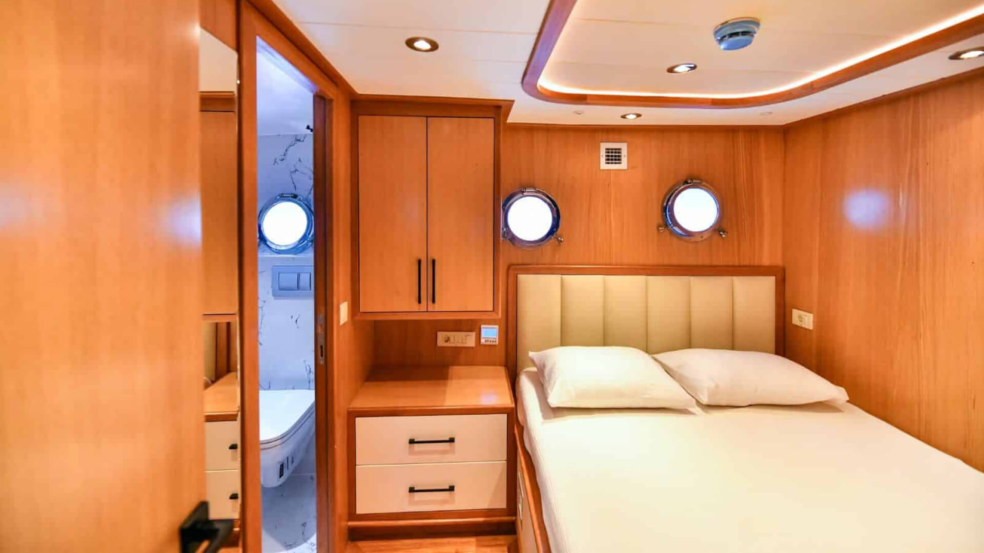 Fethiye Göcek Mavi Tur Delux Gulet 5 Kabin 24 Metre